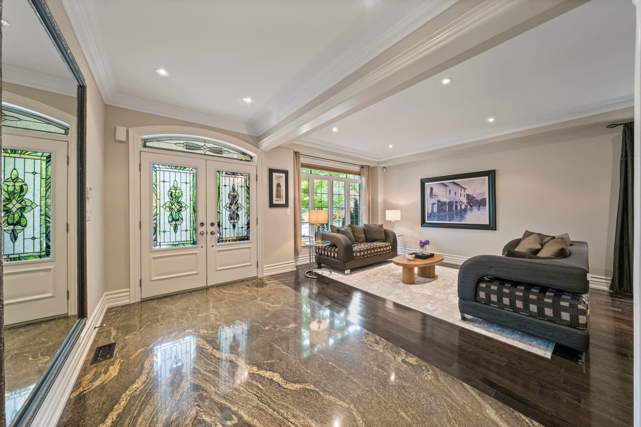 165 Thornhill Woods Dr Vaughan, ON L4J 8R7