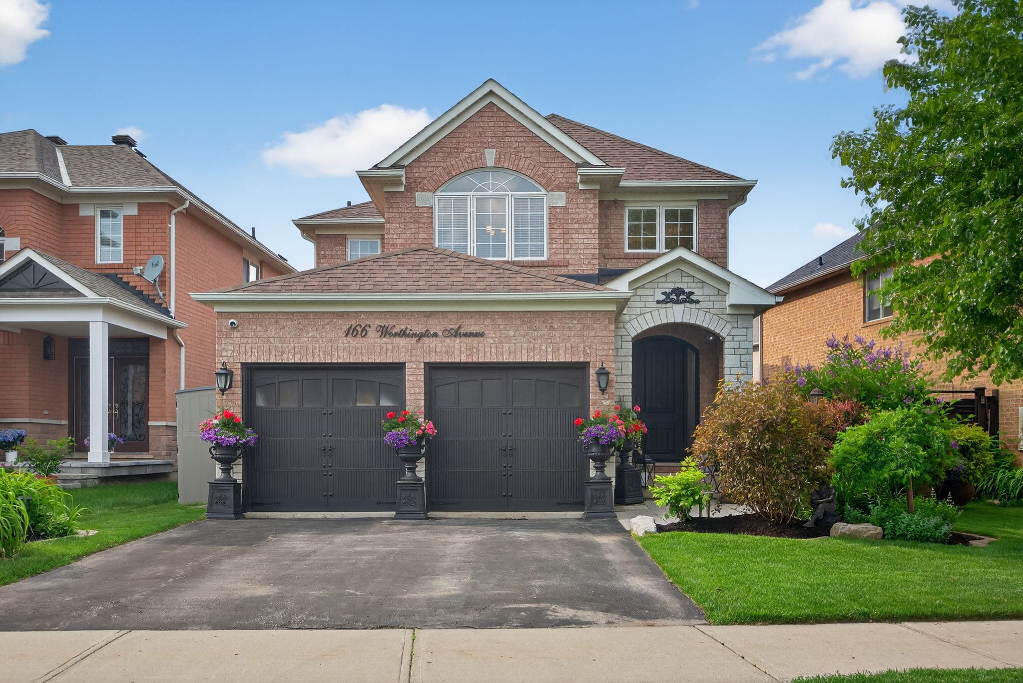 166 Worthington Ave Richmond Hill, ON L4E 4N7