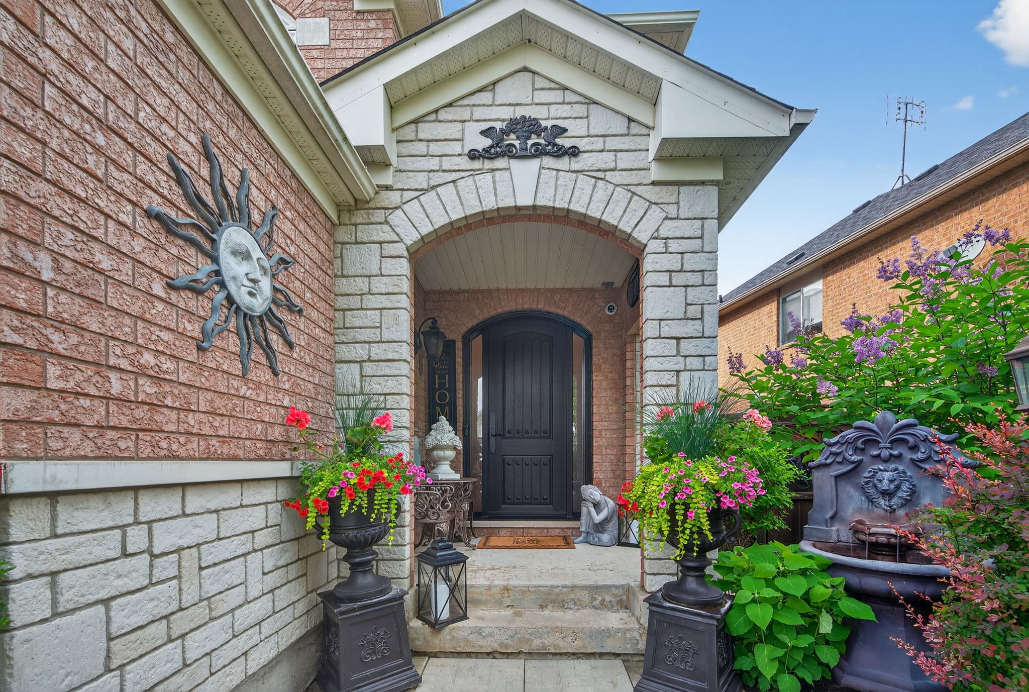 166 Worthington Ave Richmond Hill, ON L4E 4N7