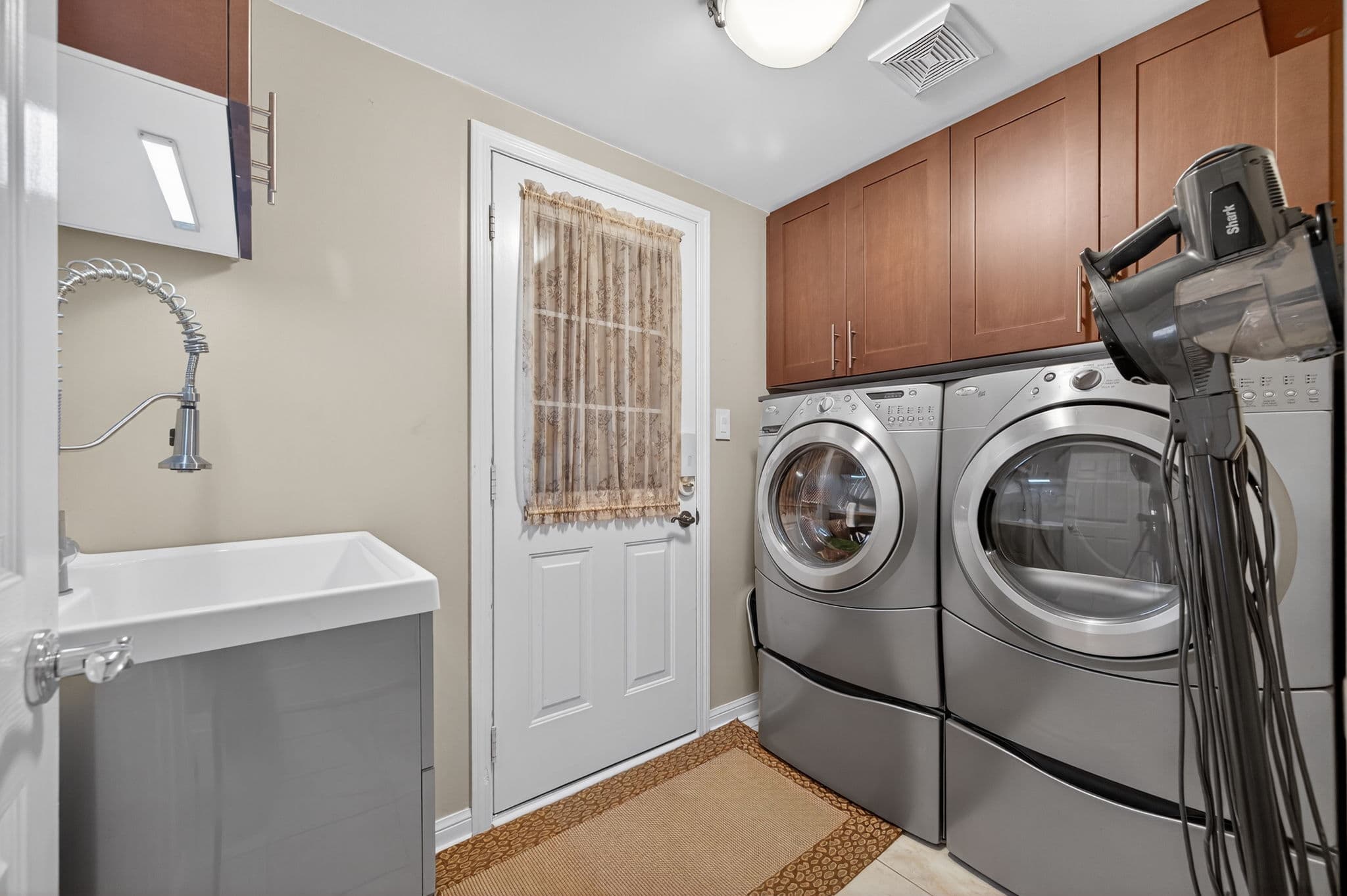 166 Worthington Ave Richmond Hill, ON L4E 4N7