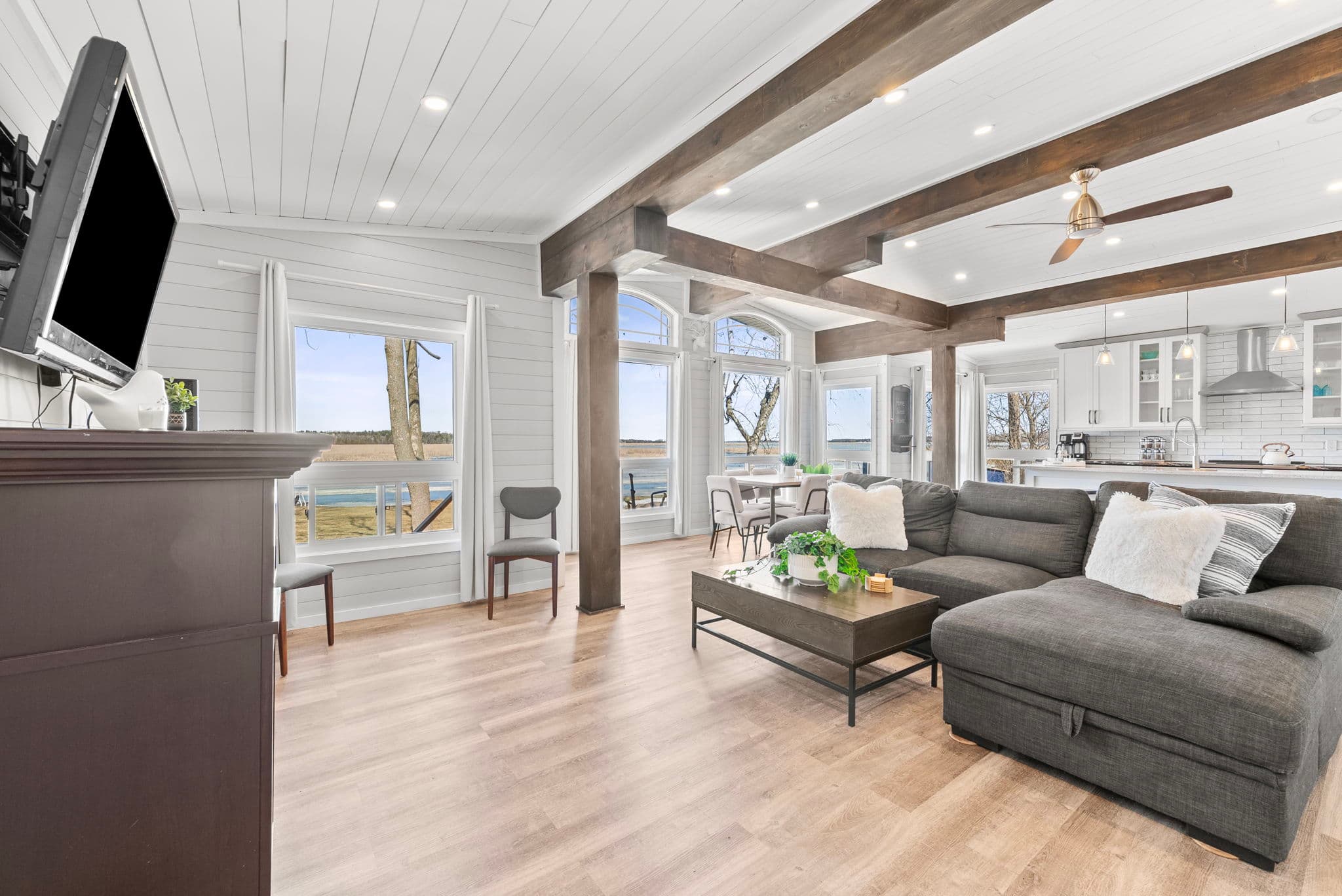 168 Charlore Park Dr Kawartha Lakes, ON K0L 2W0