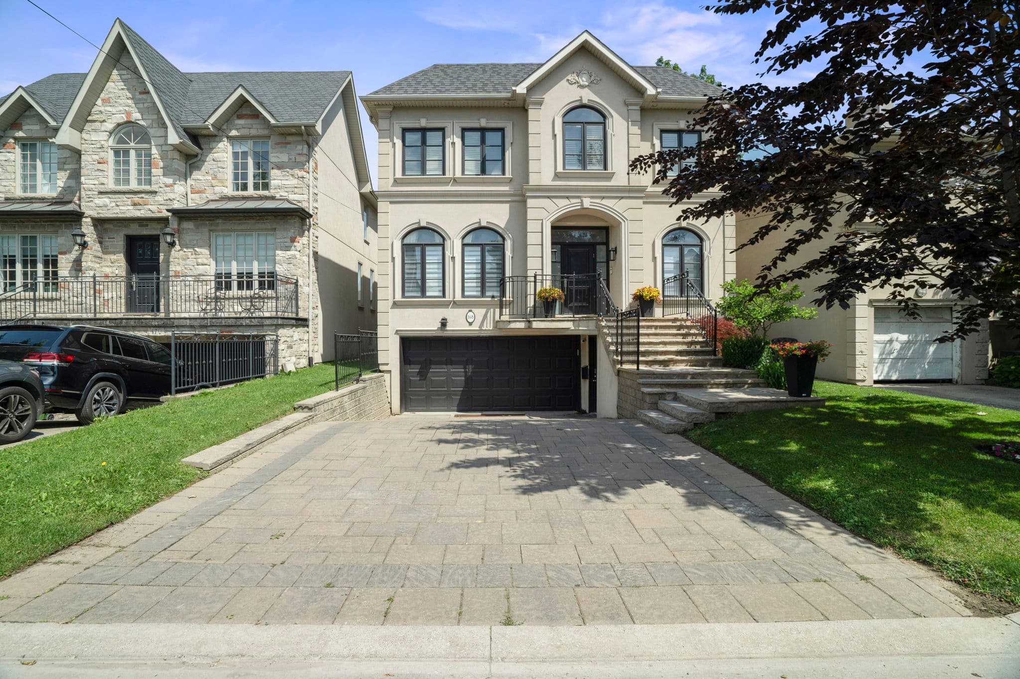 168 Dunblaine Ave Toronto, ON M5M 2S5
