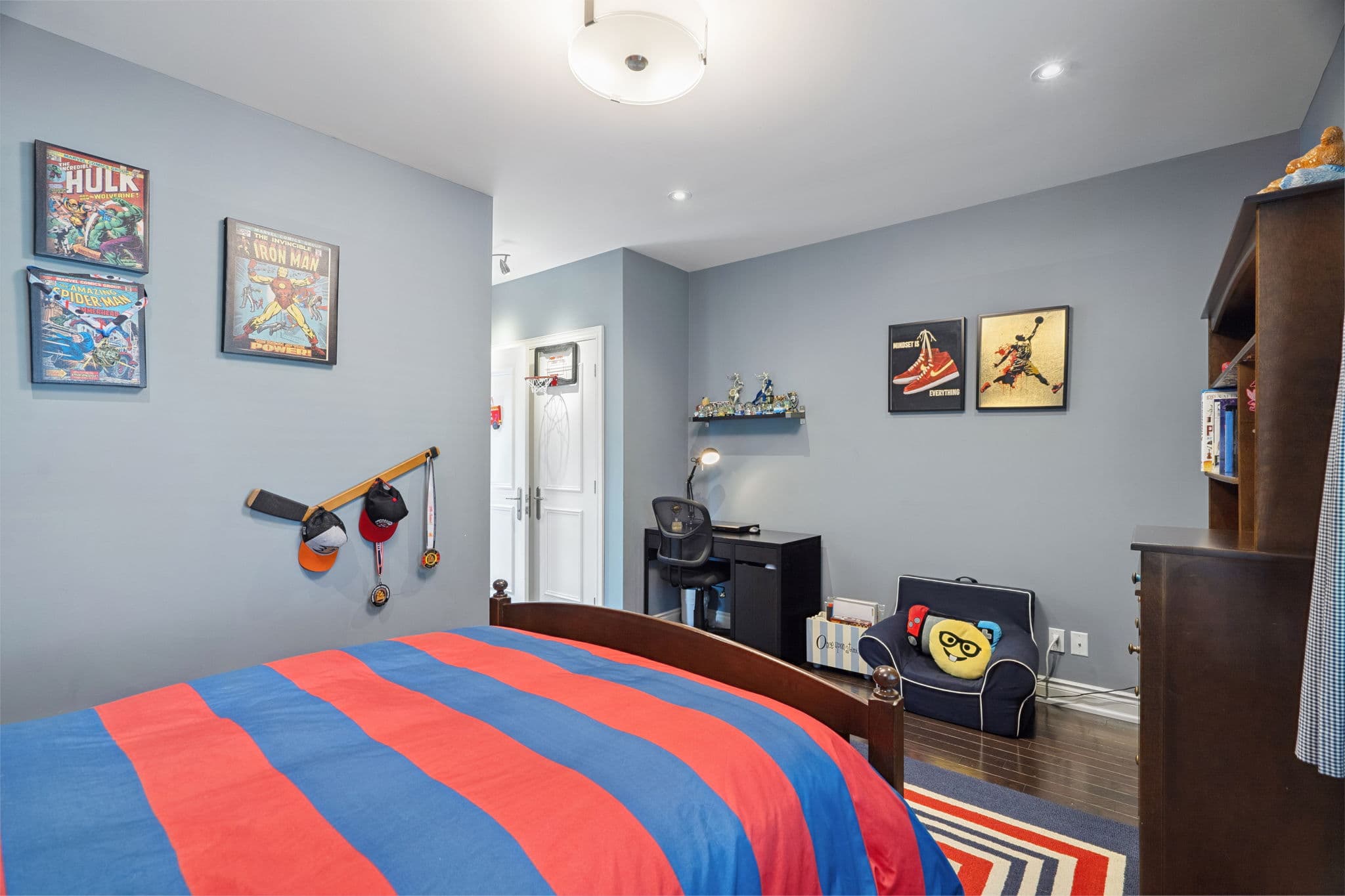 168 Dunblaine Ave Toronto, ON M5M 2S5