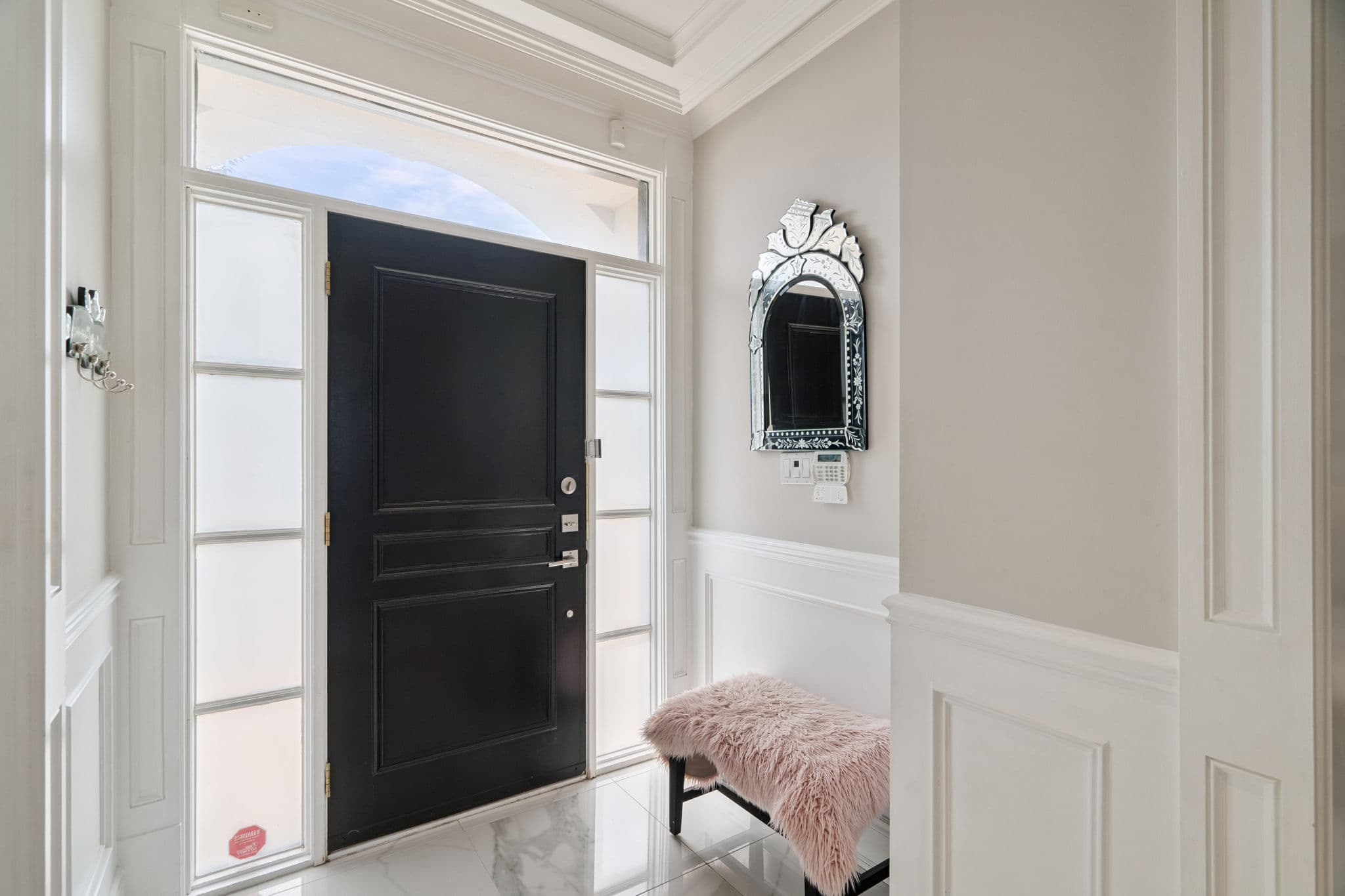 168 Dunblaine Ave Toronto, ON M5M 2S5