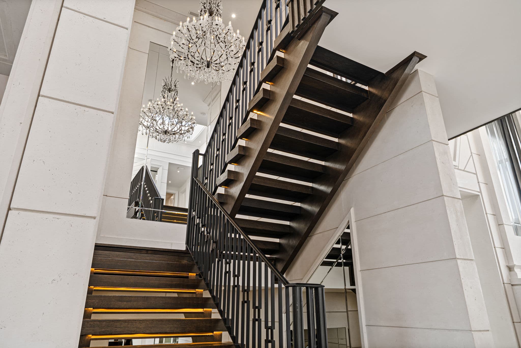 168 Oliver Pl Oakville, ON L6H 1K8