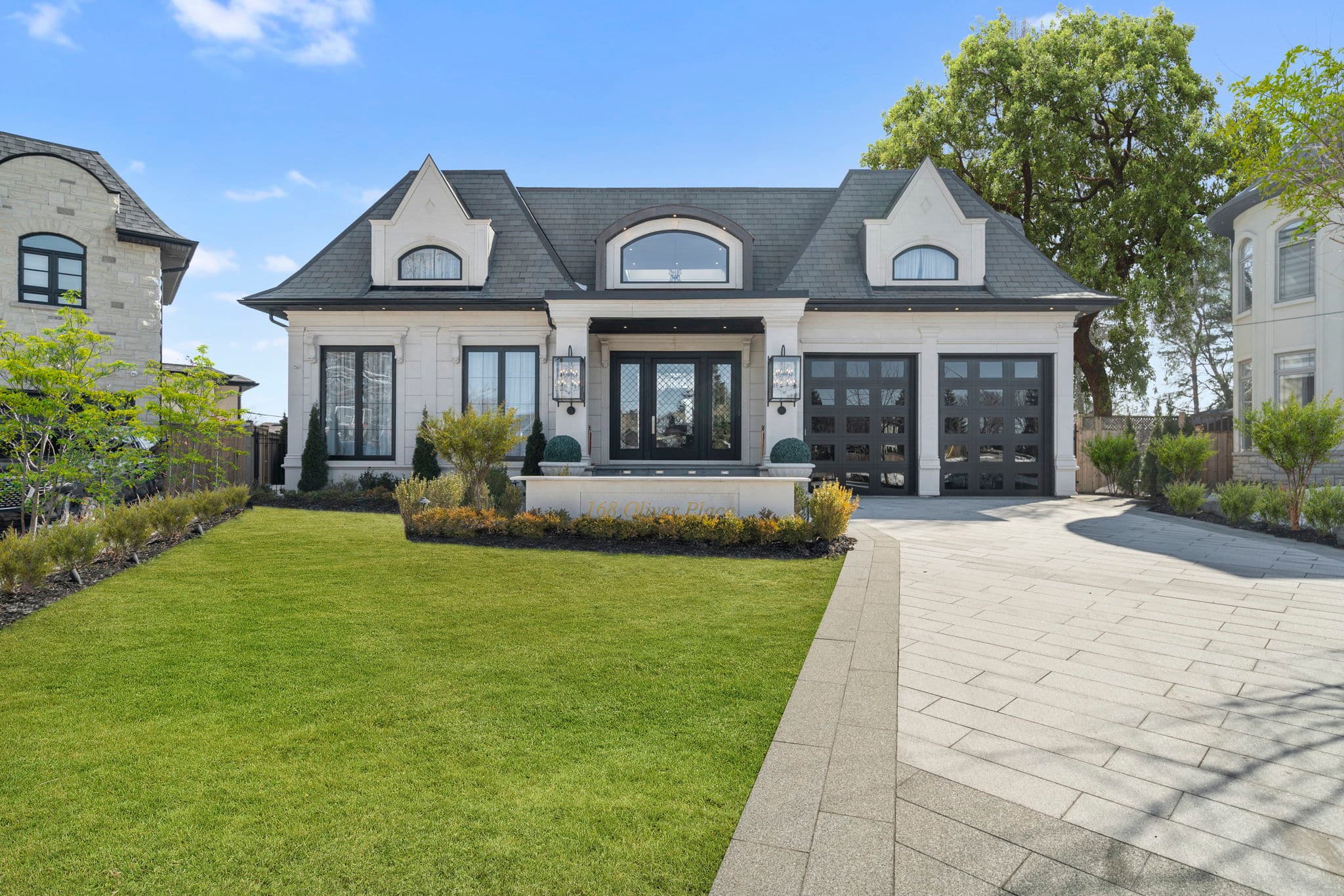 168 Oliver Pl Oakville, ON L6H 1K8