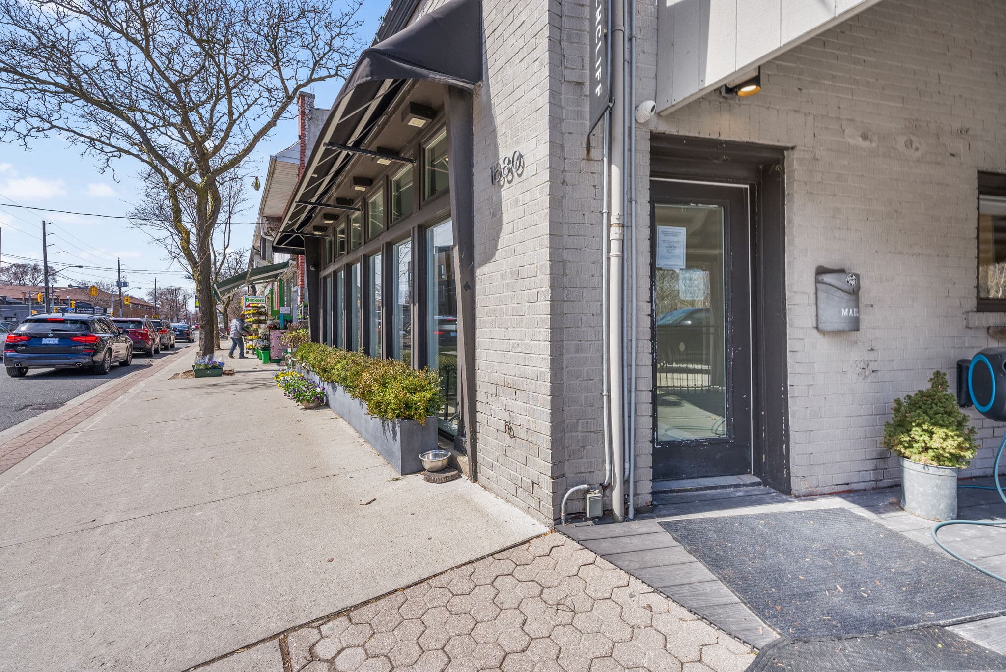 1680 Kingston Rd Toronto, ON M1N 1S5