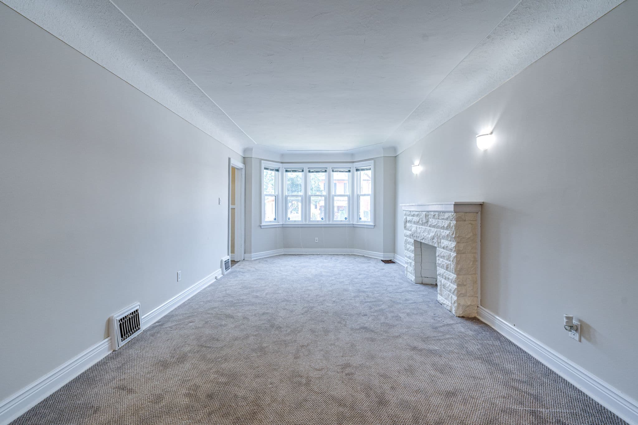 169 Balsam Ave S Hamilton, ON L8M 3B7