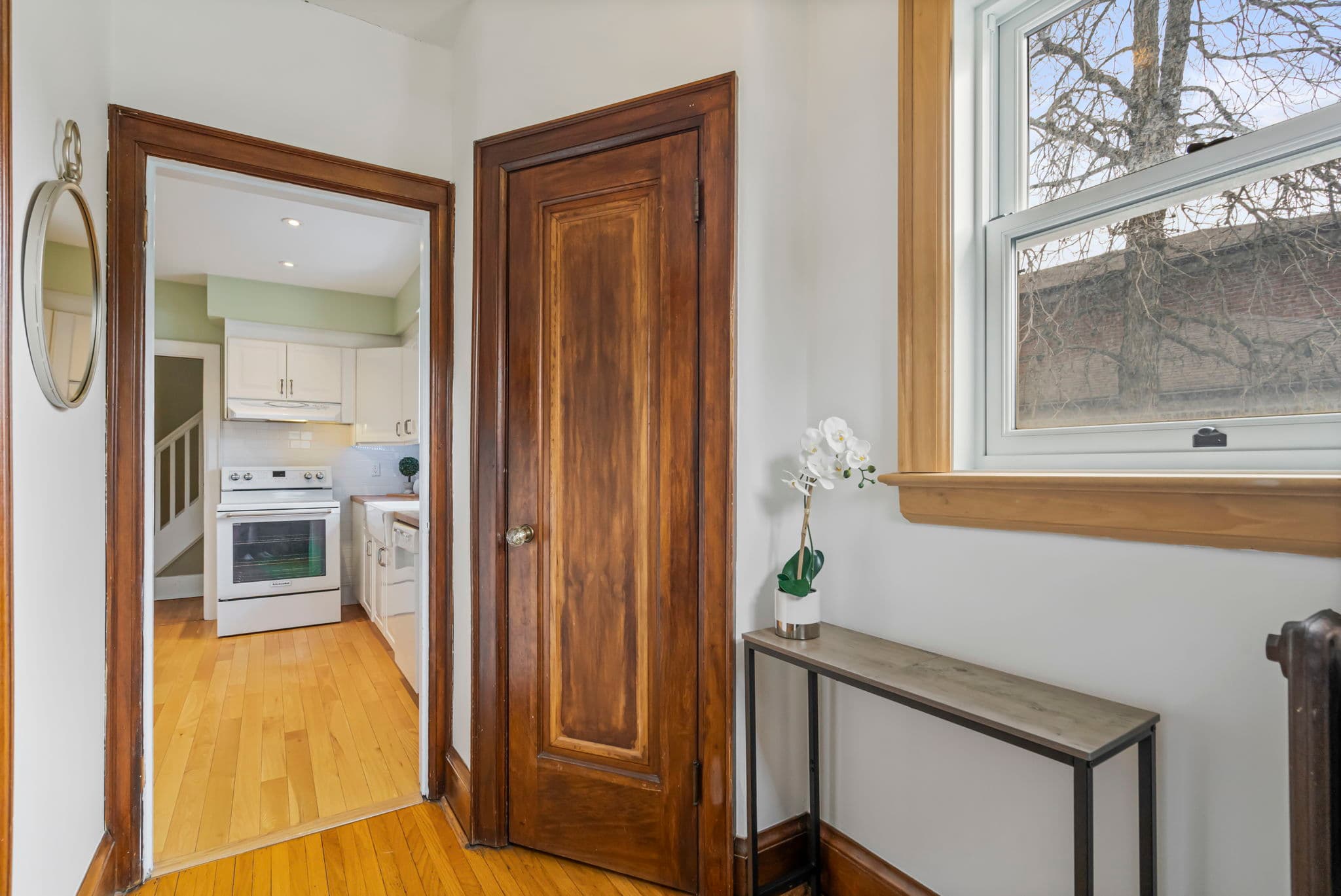 169 Clarence St Vaughan, ON L4L 1L4