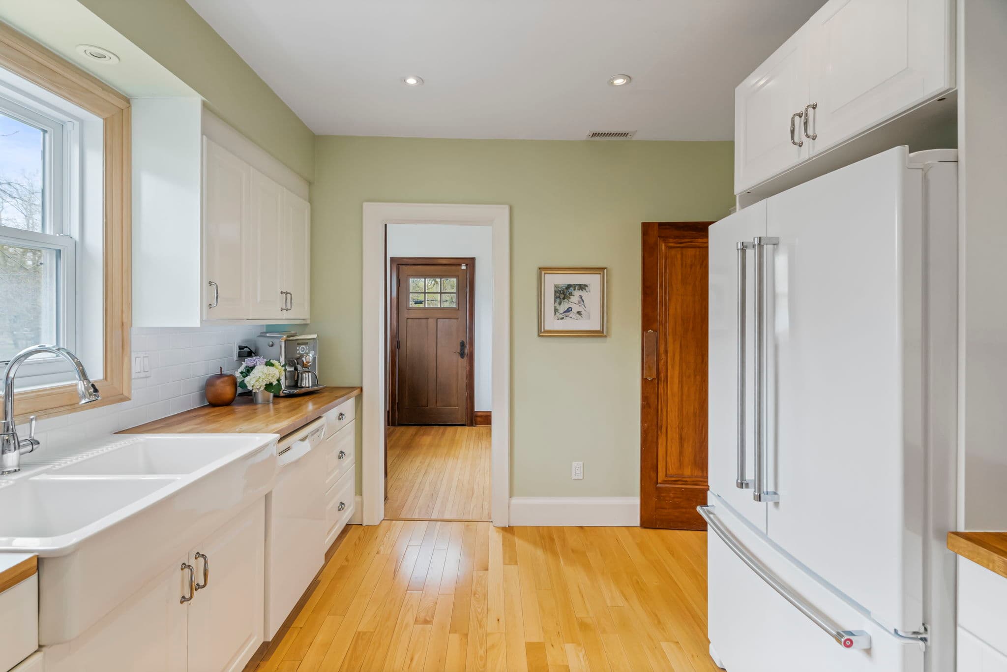 169 Clarence St Vaughan, ON L4L 1L4