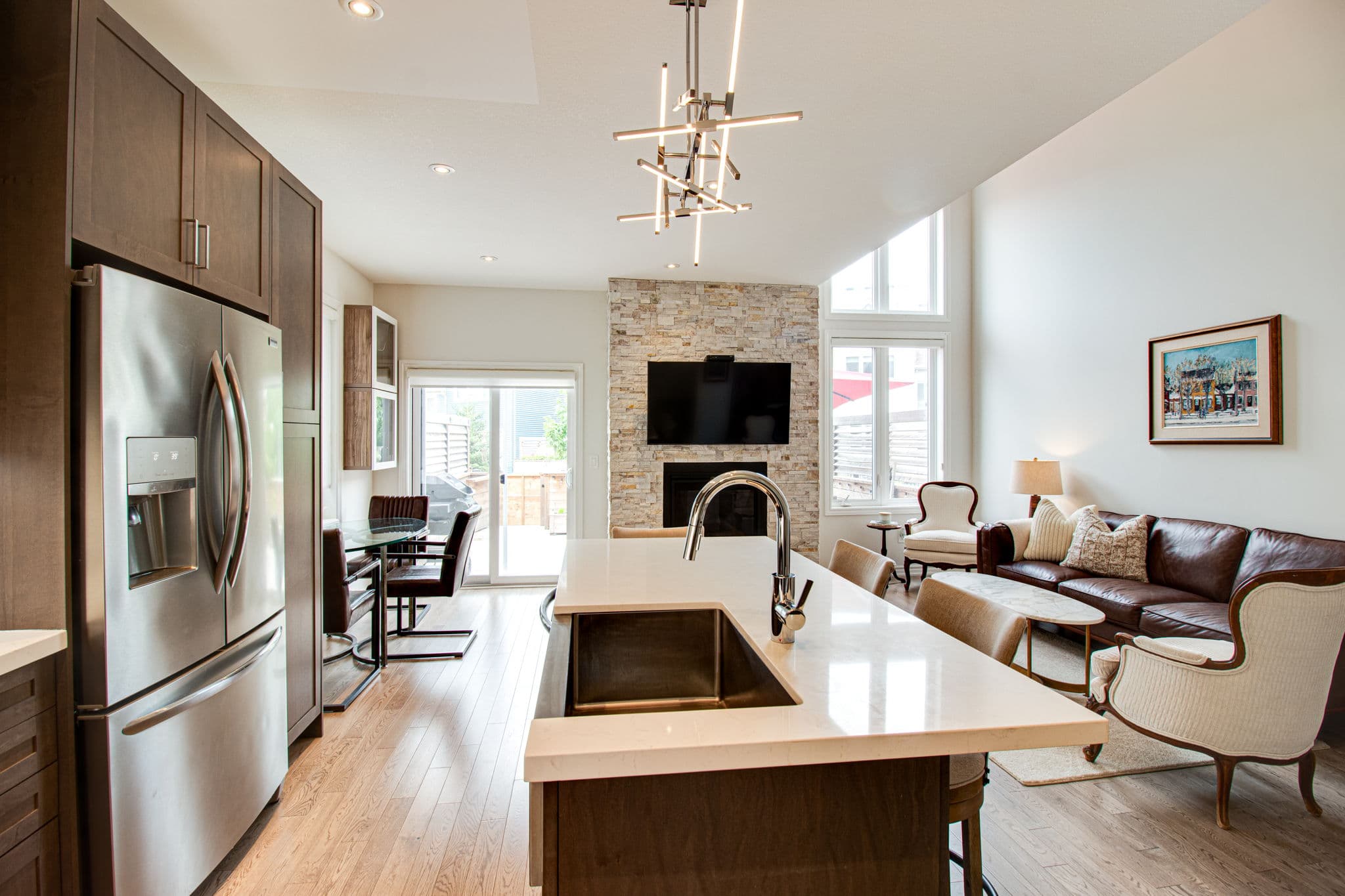 17 Gregory Ave Collingwood, ON L9Y 0Z5