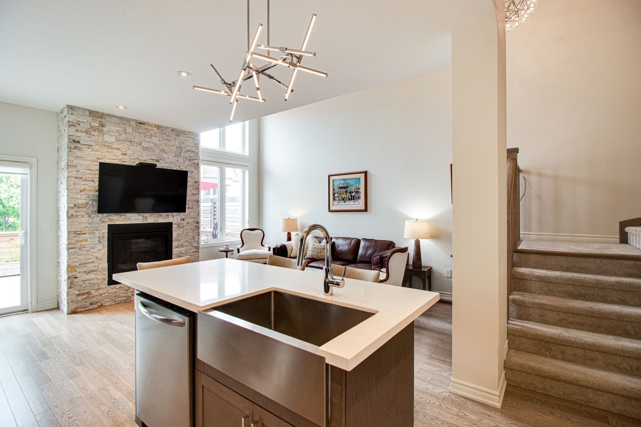 17 Gregory Ave Collingwood, ON L9Y 0Z5