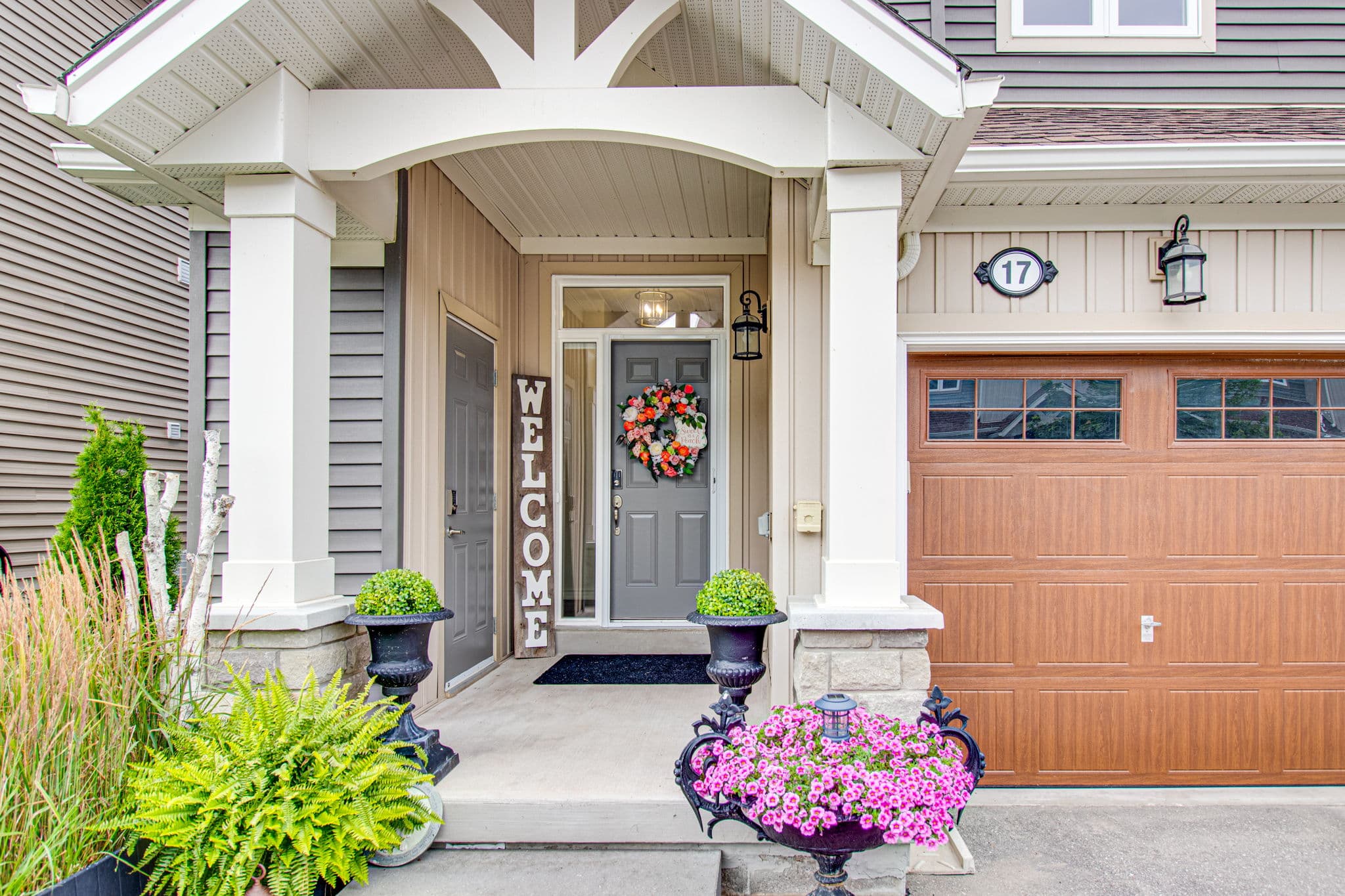 17 Gregory Ave Collingwood, ON L9Y 0Z5
