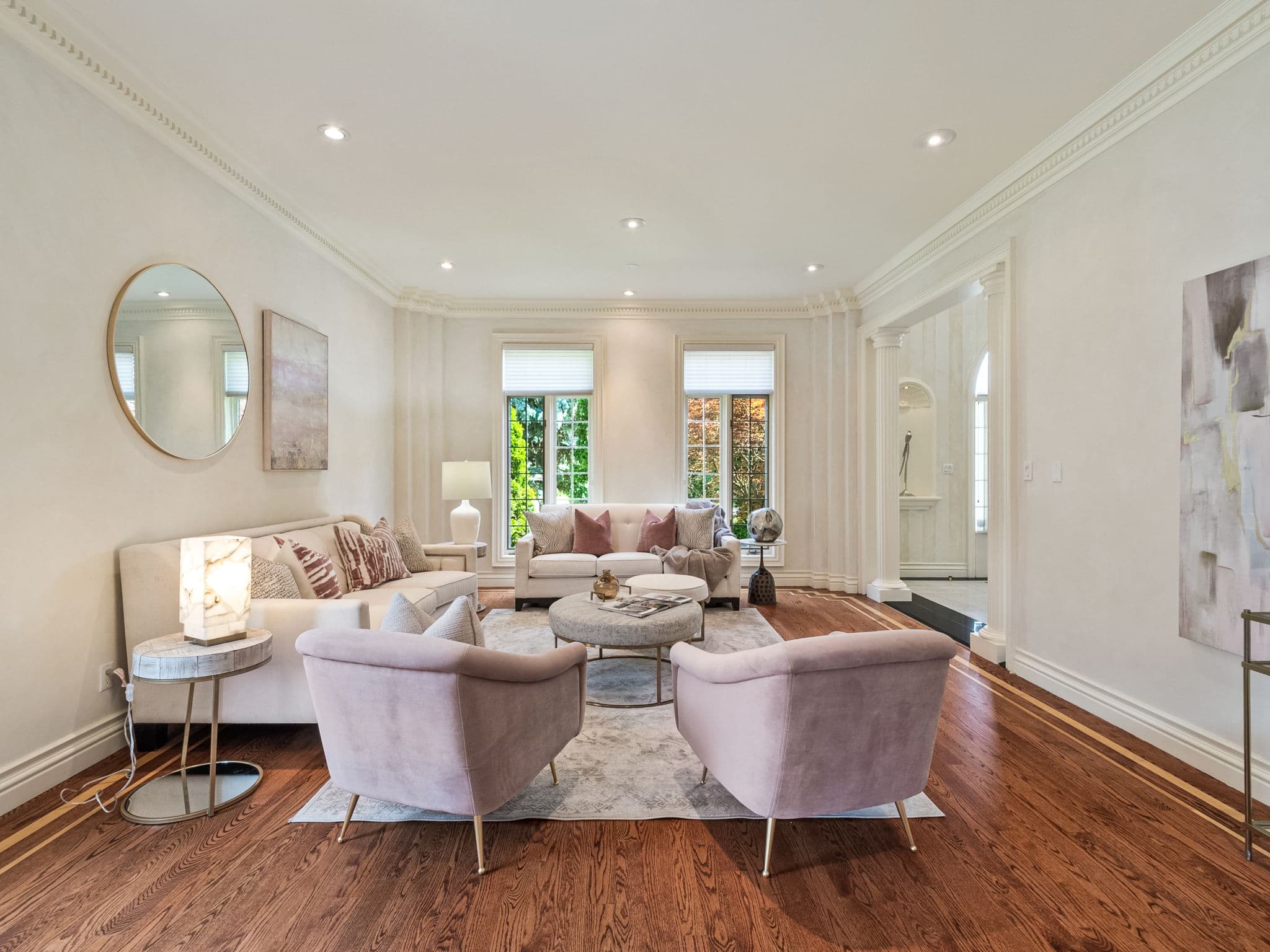 17 Paddock Ct Toronto, ON M2L 2A7
