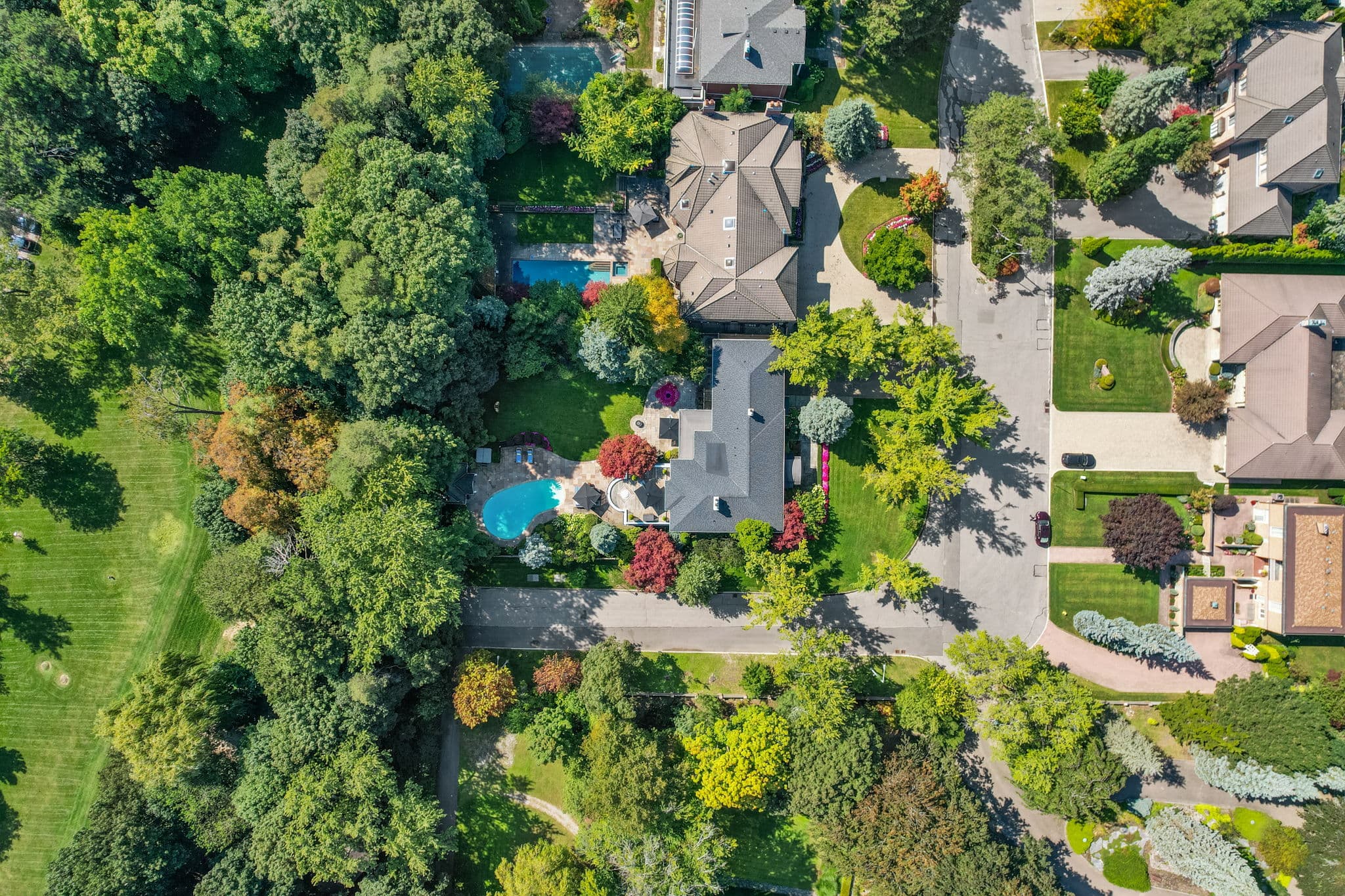 17 Valleyanna Dr Toronto, ON M4N 1J7