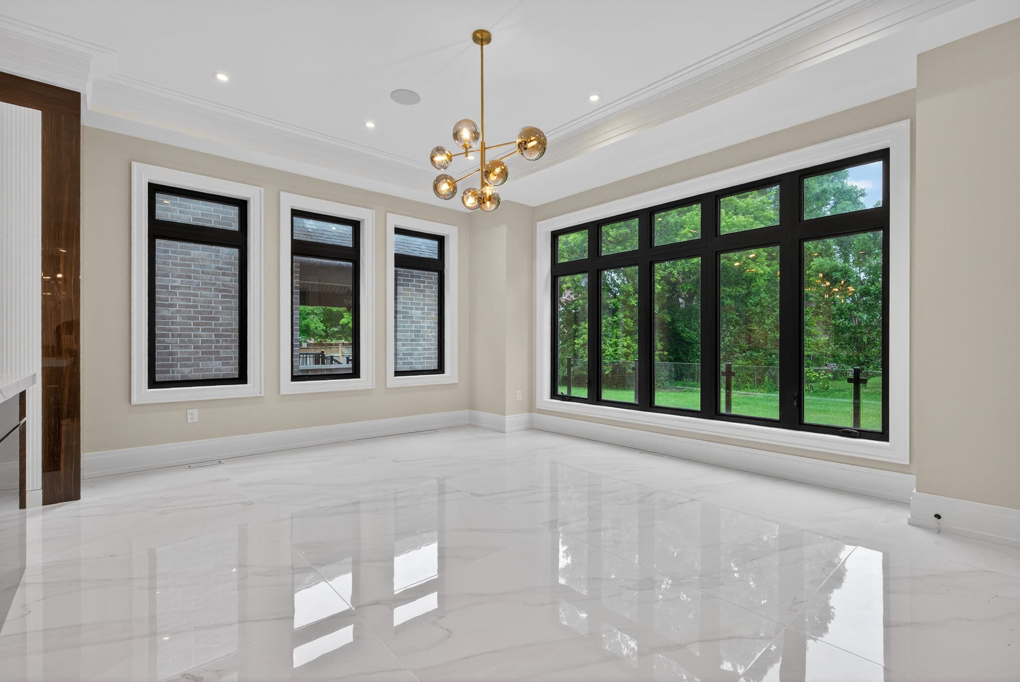 174 Marsi Rd Richmond Hill, ON L4C 5S8