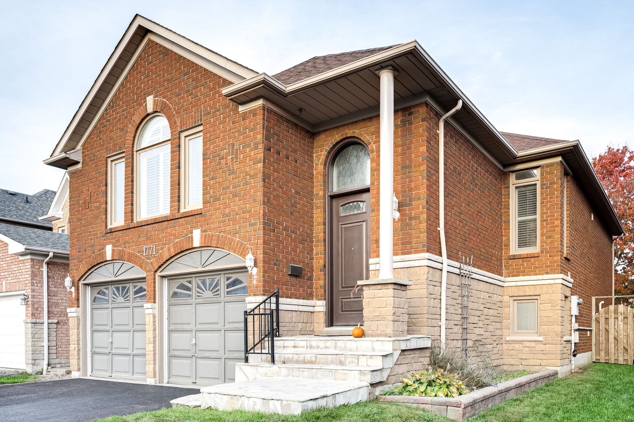 1771 Silver Maple Drive Pickering, Ontario L1V6Z2