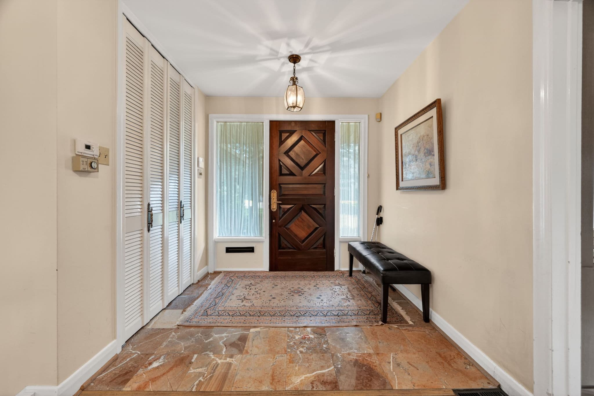 18 Brian Cliff Dr Toronto, ON M3B 2G2