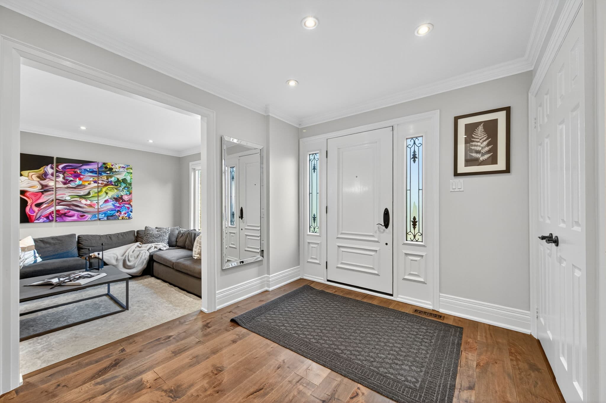 18 Cranberry Ln Aurora, ON L4G 5Y1