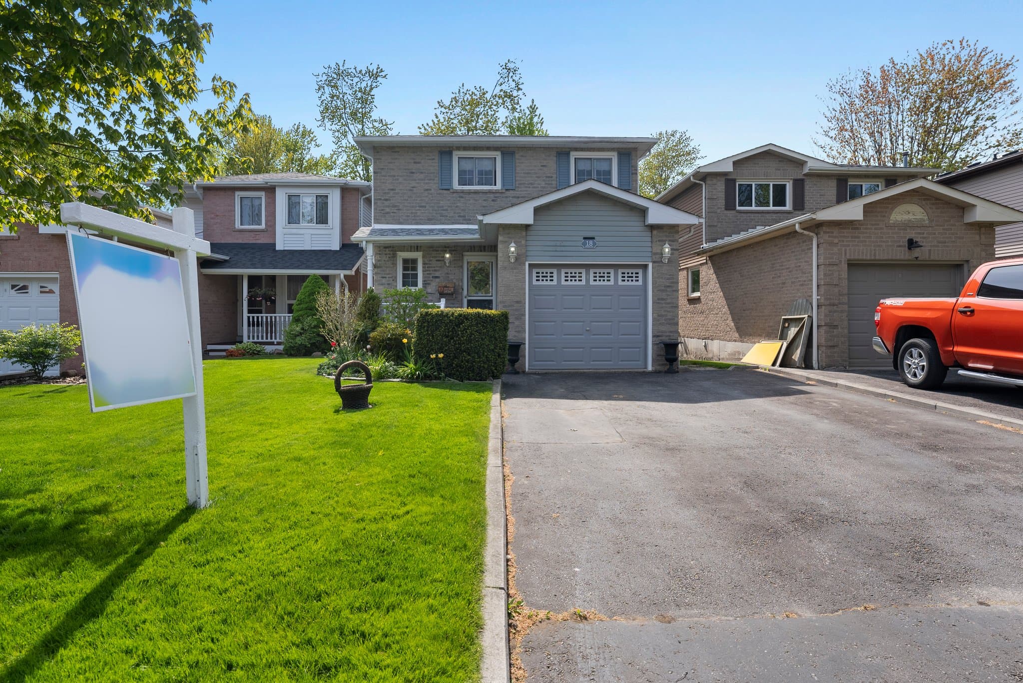 18 Frazer Rd Ajax, ON L0M 1B0