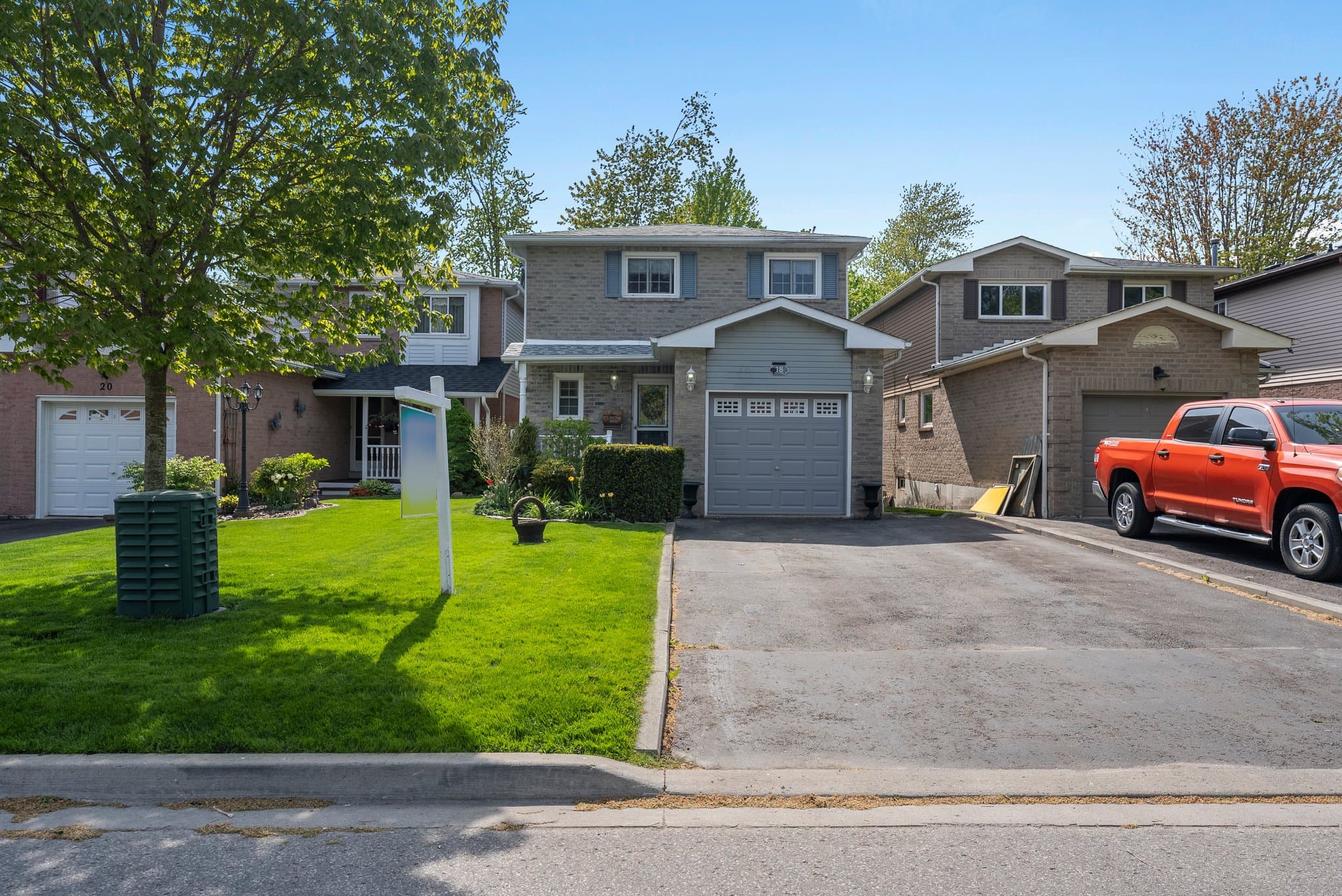 18 Frazer Rd Ajax, ON L0M 1B0