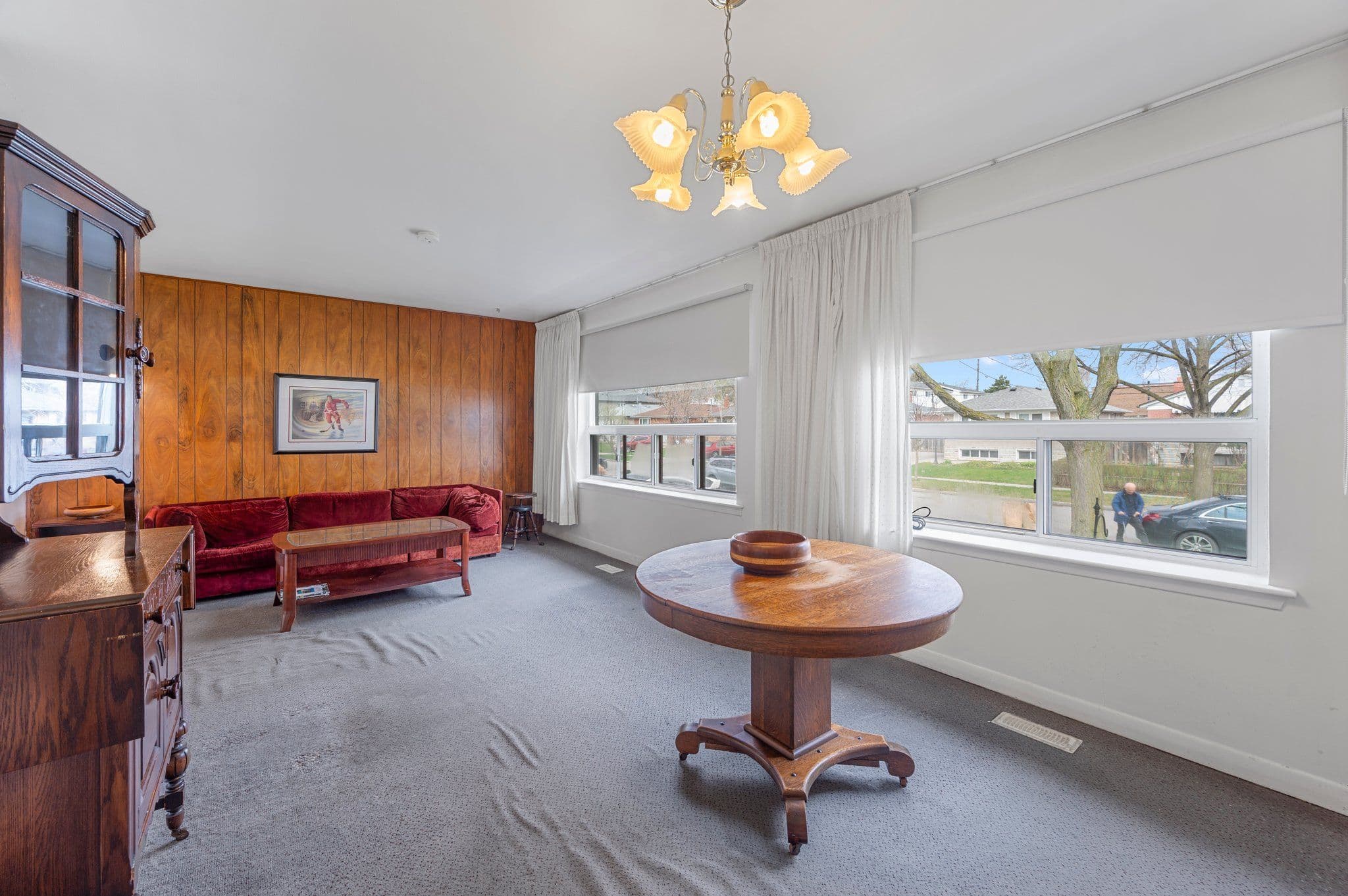18 Gilroy Dr Toronto, ON M1P 1Z9