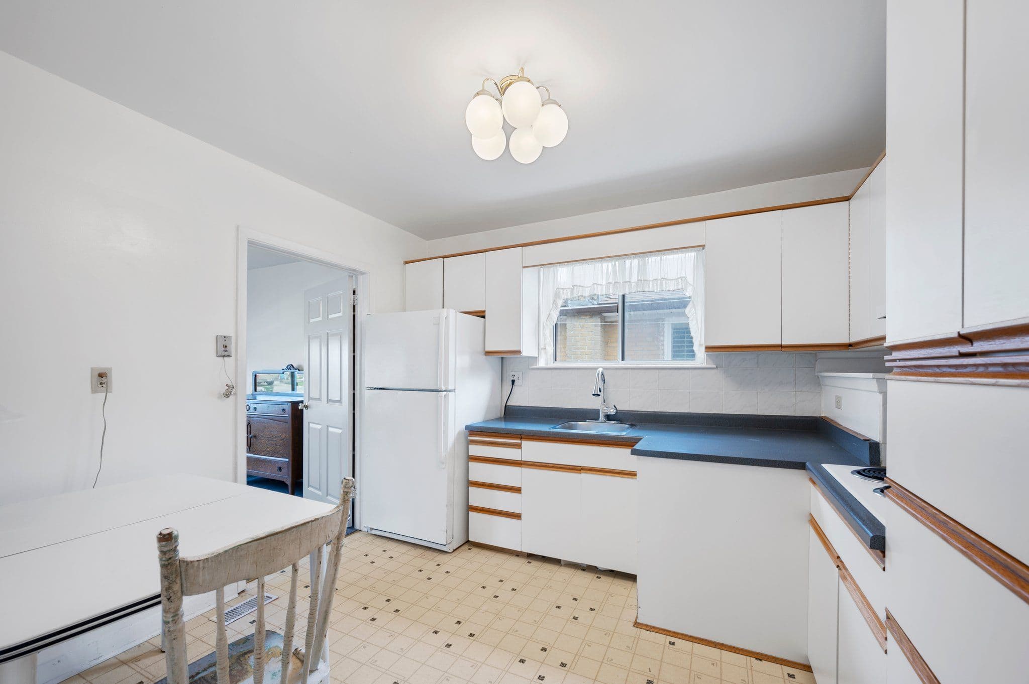 18 Gilroy Dr Toronto, ON M1P 1Z9