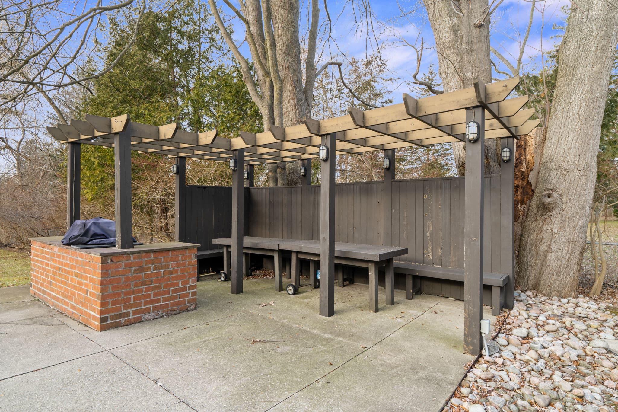 18 Old English Ln Markham, ON L3T 2T9
