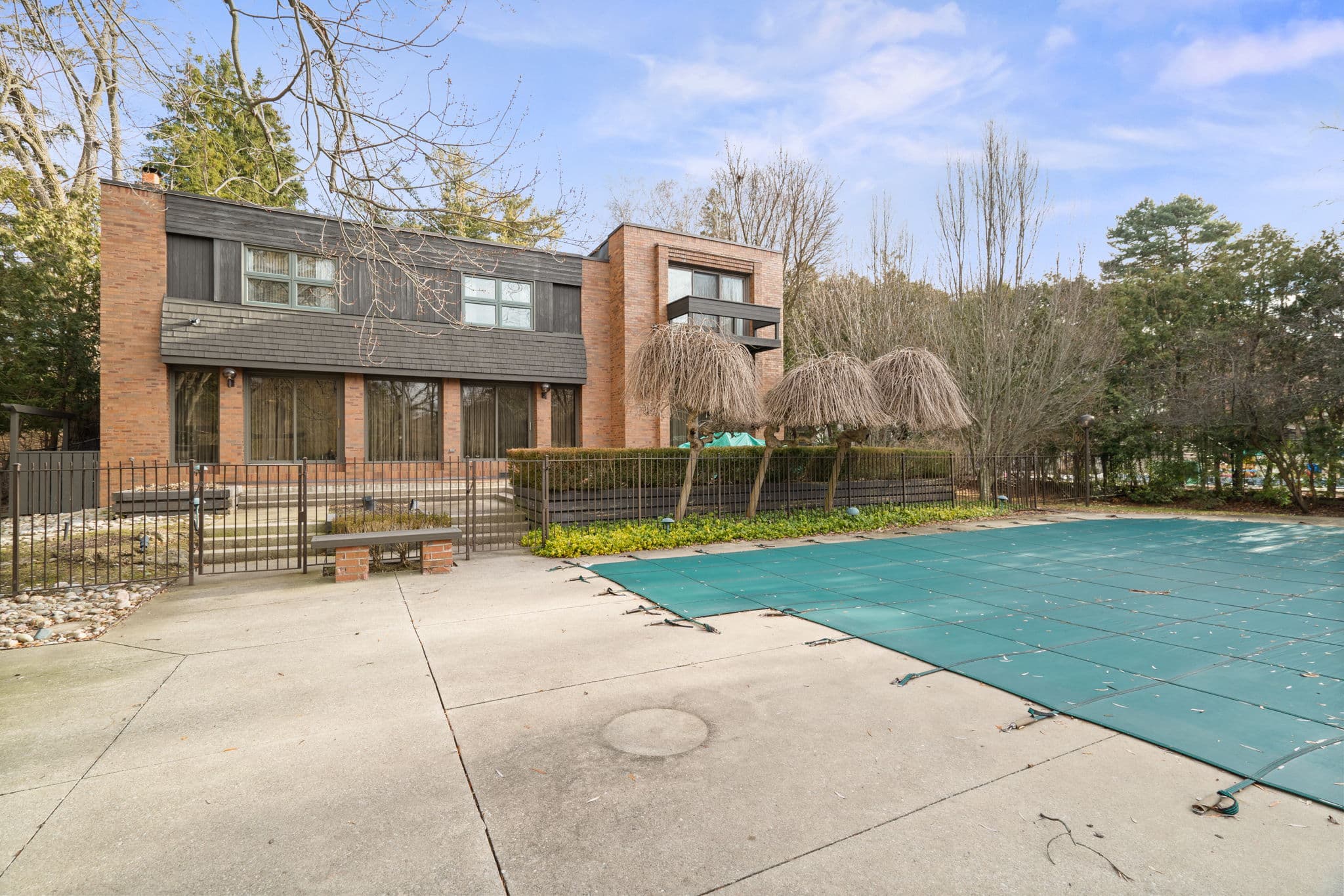 18 Old English Ln Markham, ON L3T 2T9