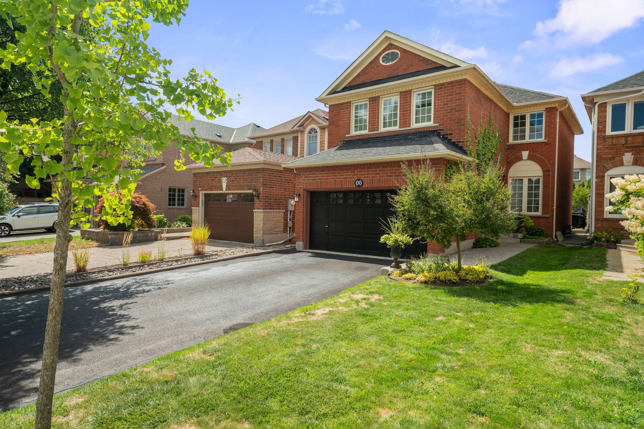 18 Rush Rd Aurora, ON L4G 7G3