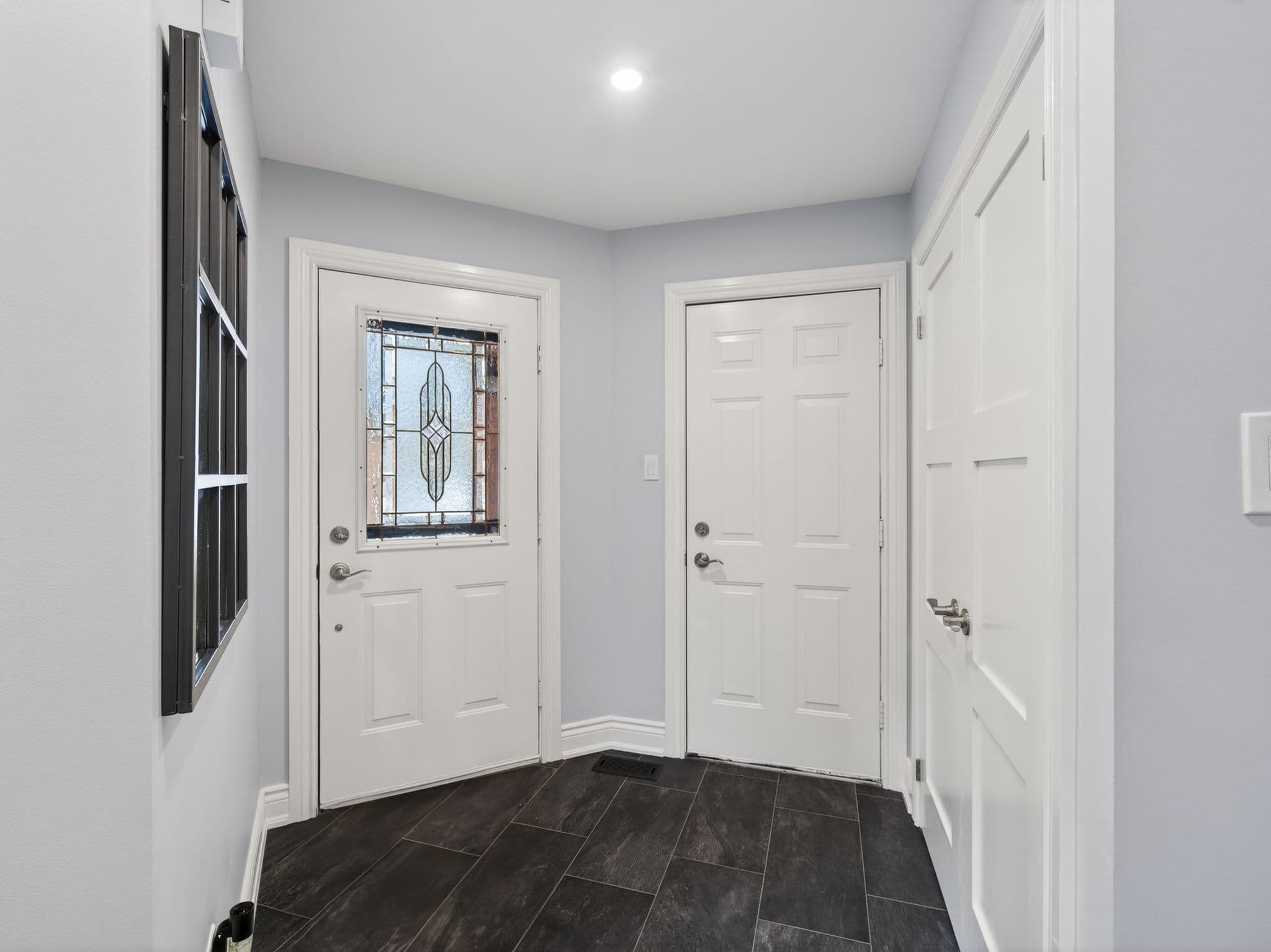 18 Rush Rd Aurora, ON L4G 7G3