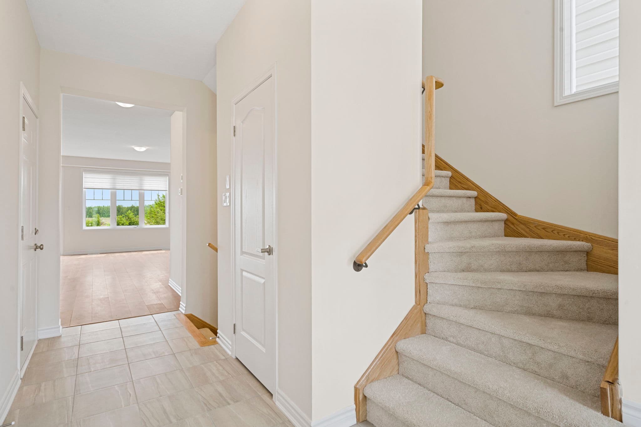 18 Shapira Ave Wasaga Beach, ON L9Z 0G3