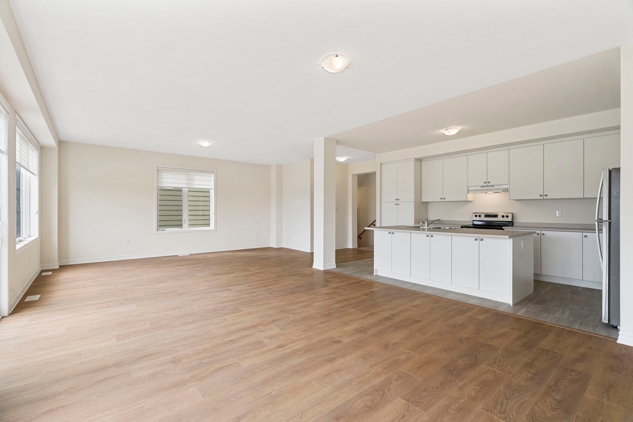 18 Shapira Ave Wasaga Beach, ON L9Z 0G3