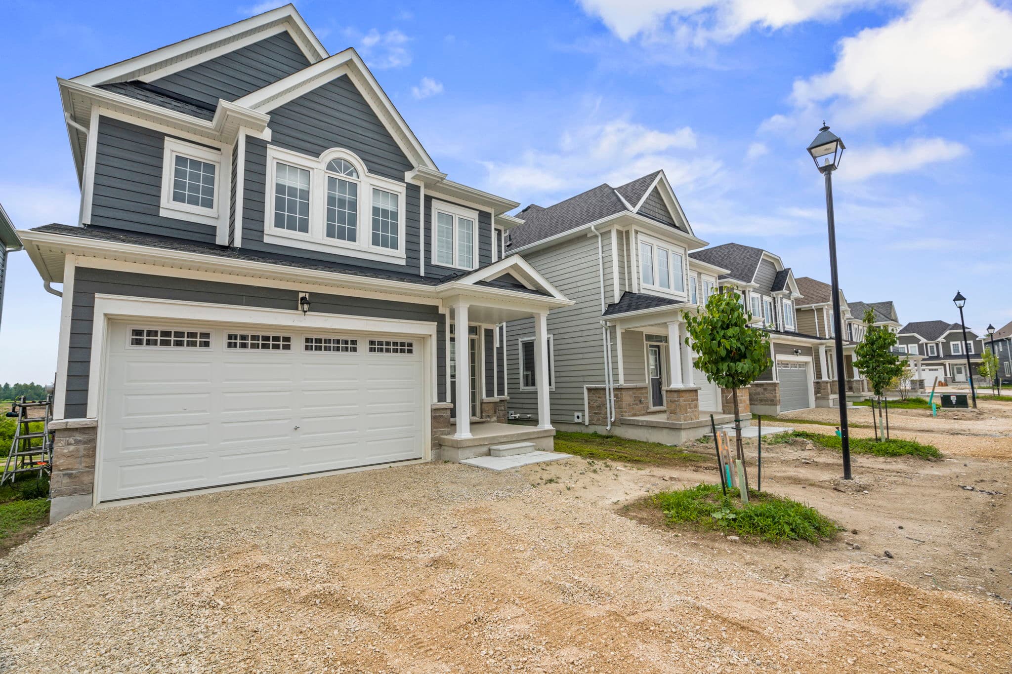18 Shapira Ave Wasaga Beach, ON L9Z 0G3