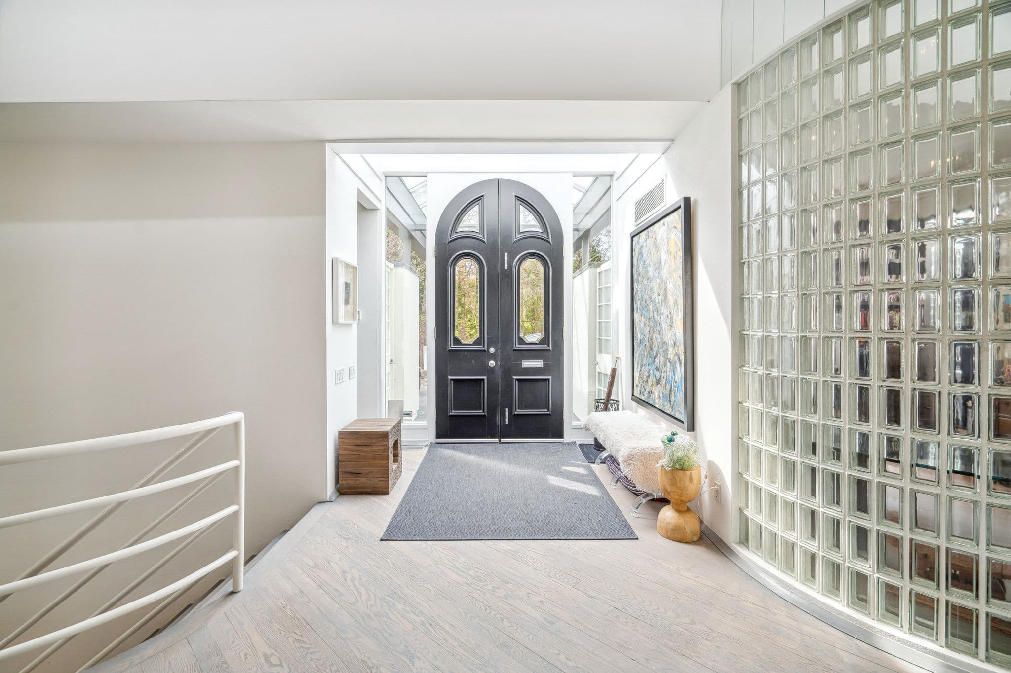 18 Timberglade Ct. Toronto, ON M2L 2Y2