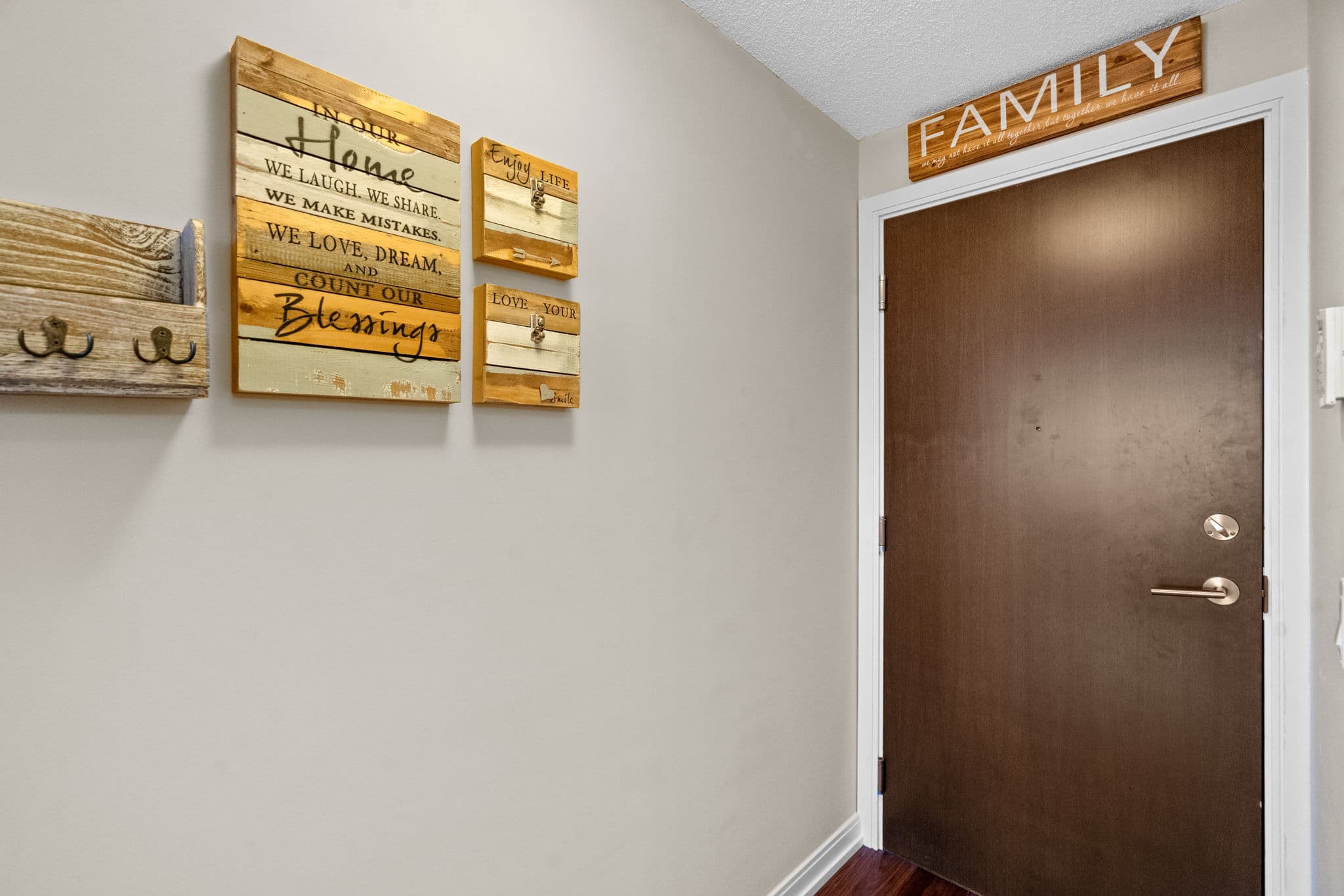 181 Village Green Square 1818 Toronto, ON M1S 0K6