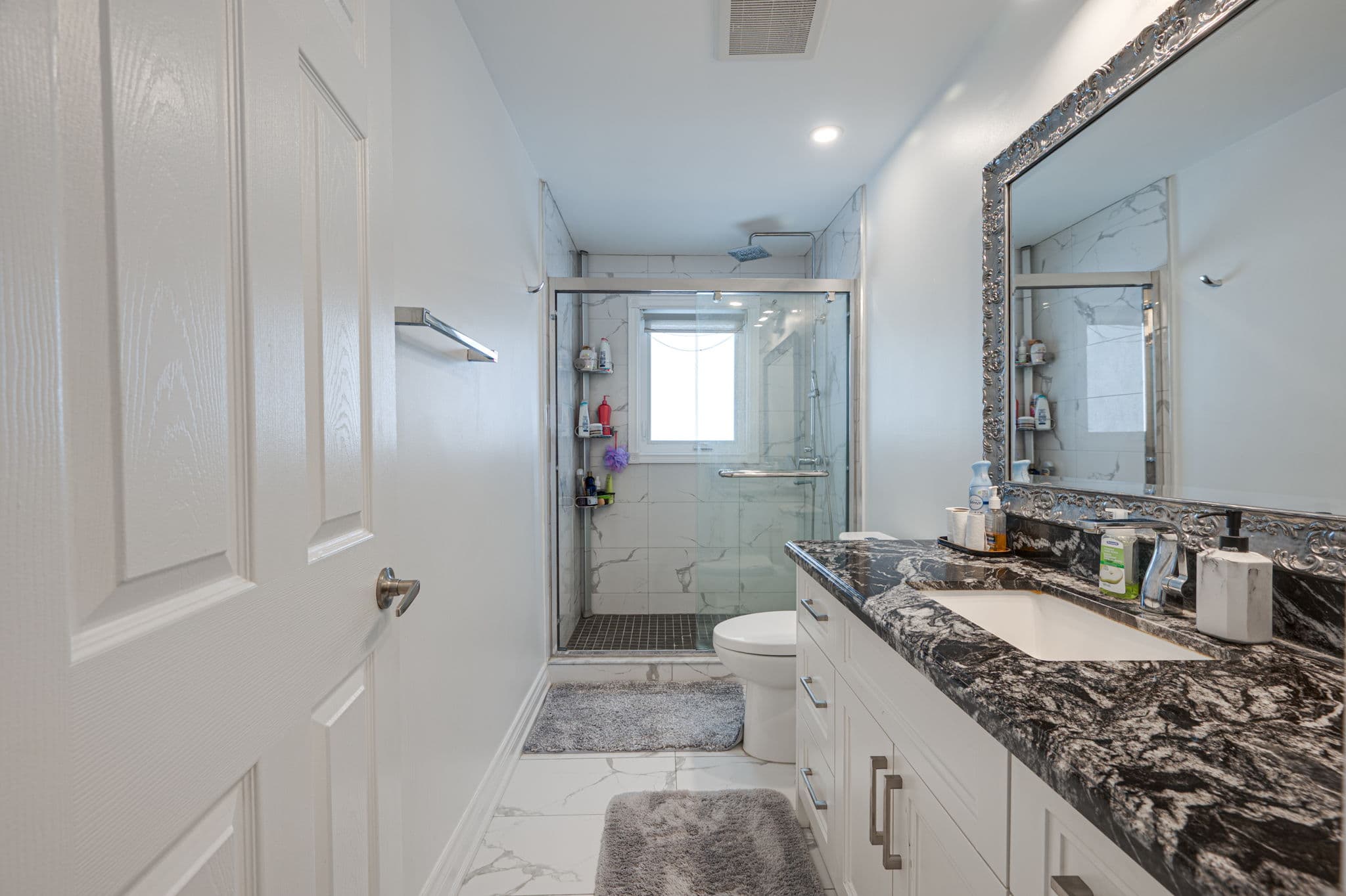 18166 Leslie St East Gwillimbury, ON L9N 0M5
