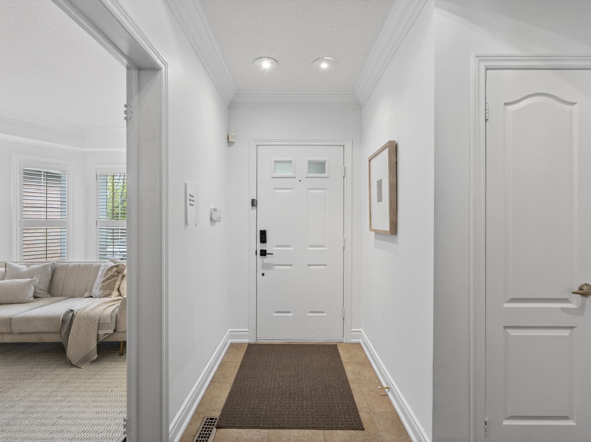 19 Arvida Dr Vaughan, ON L4J 7X8