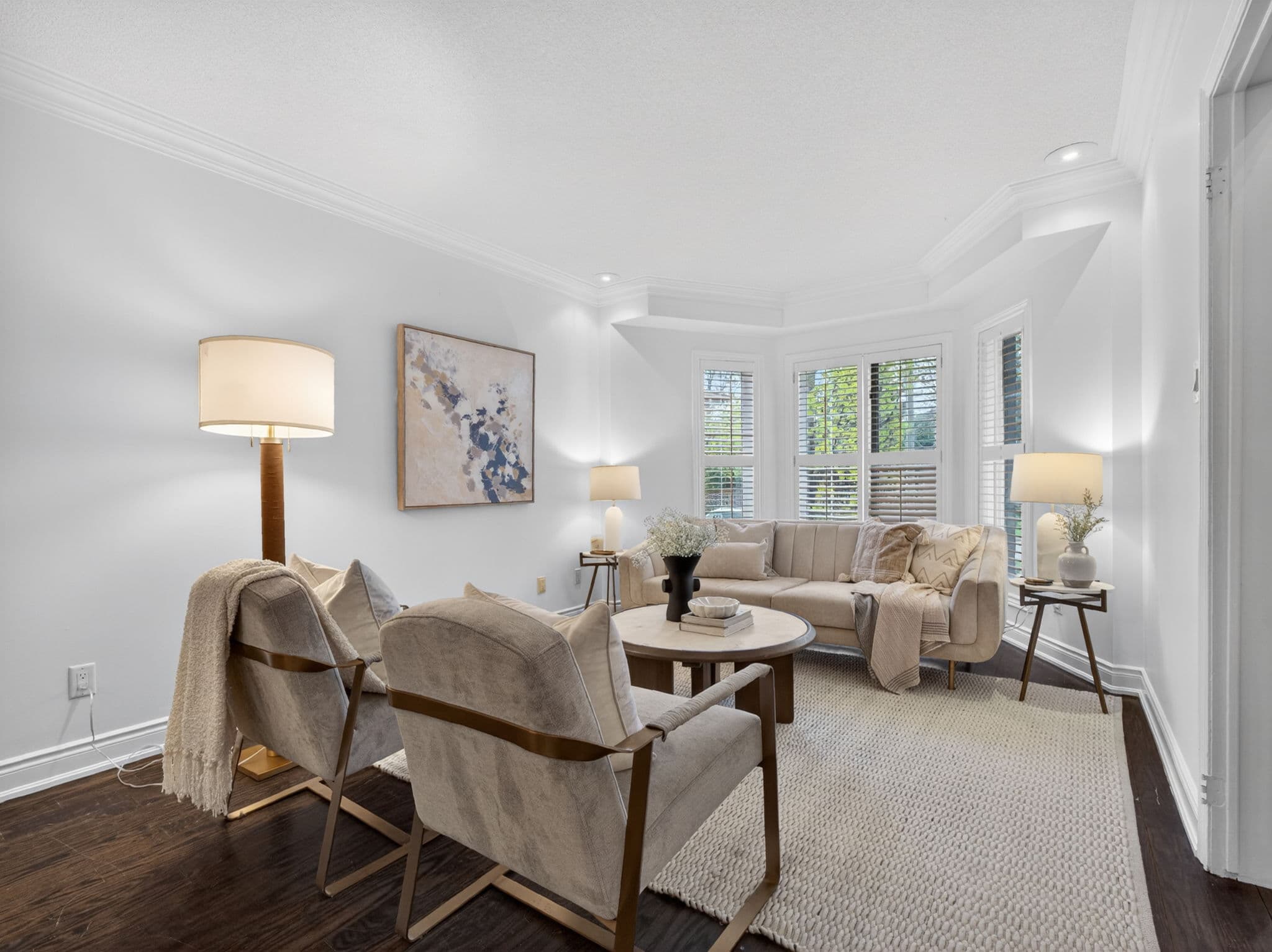 19 Arvida Dr Vaughan, ON L4J 7X8