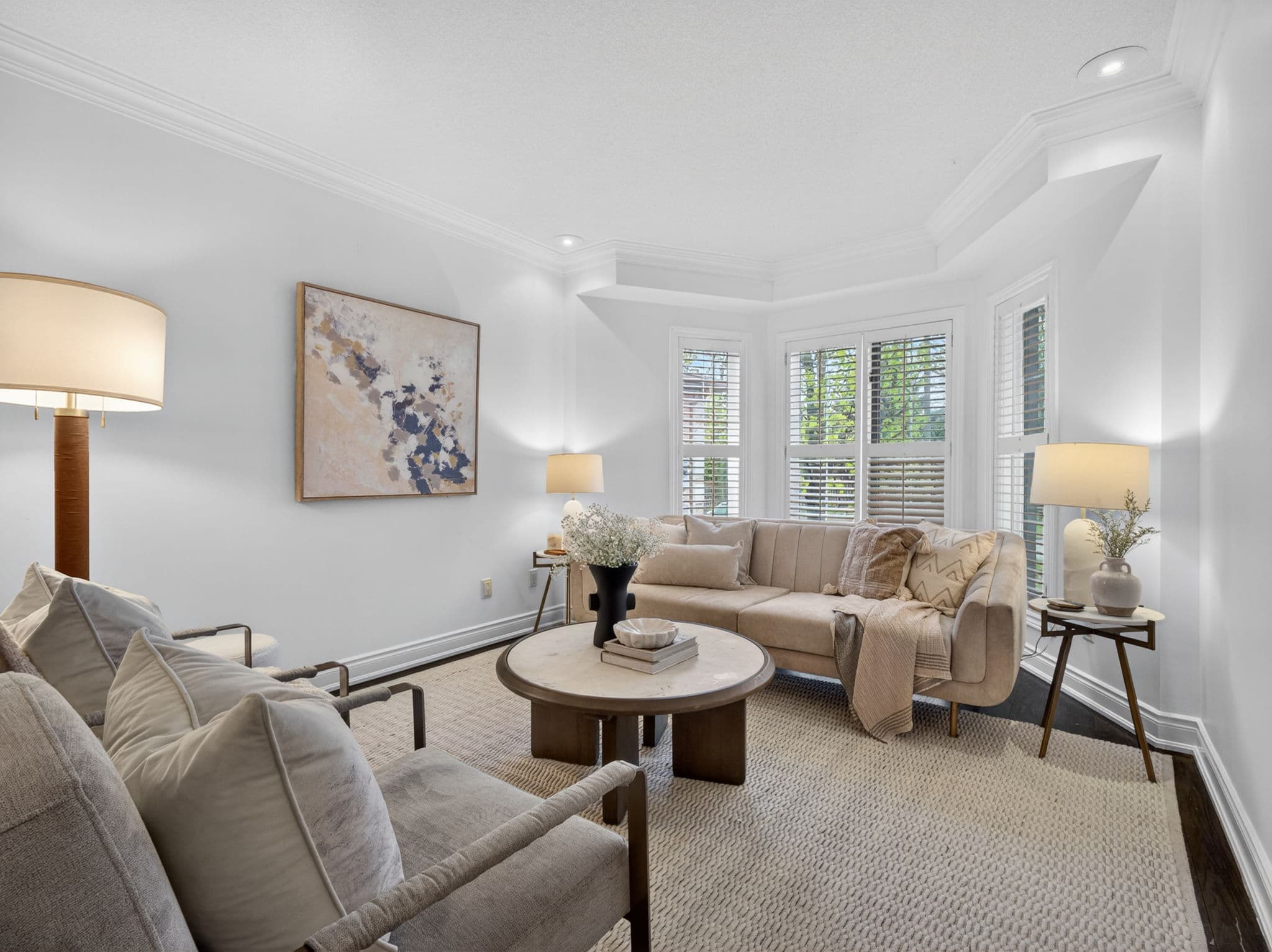 19 Arvida Dr Vaughan, ON L4J 7X8