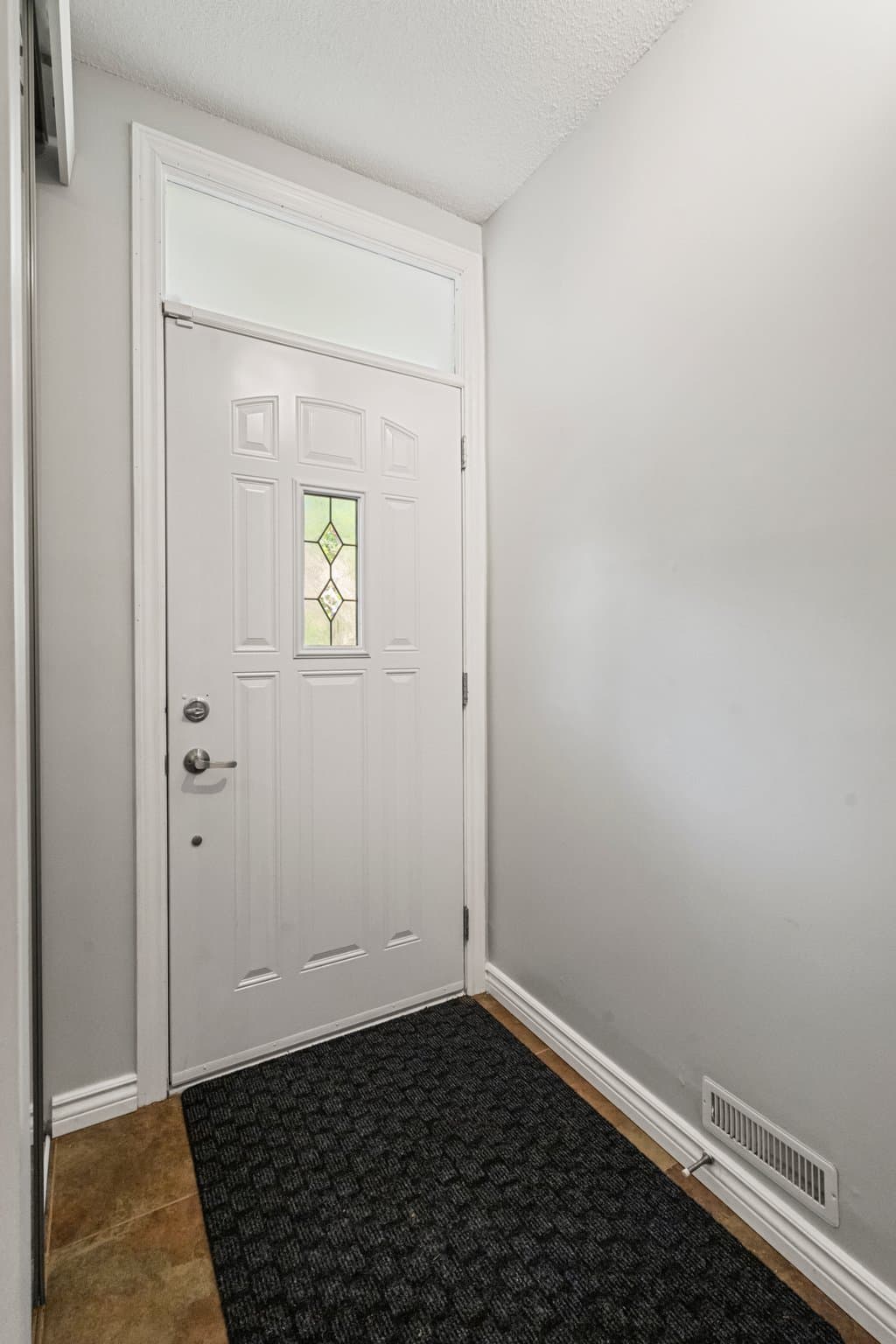 19 Cottonwood Ct Markham, ON L3T 5W9