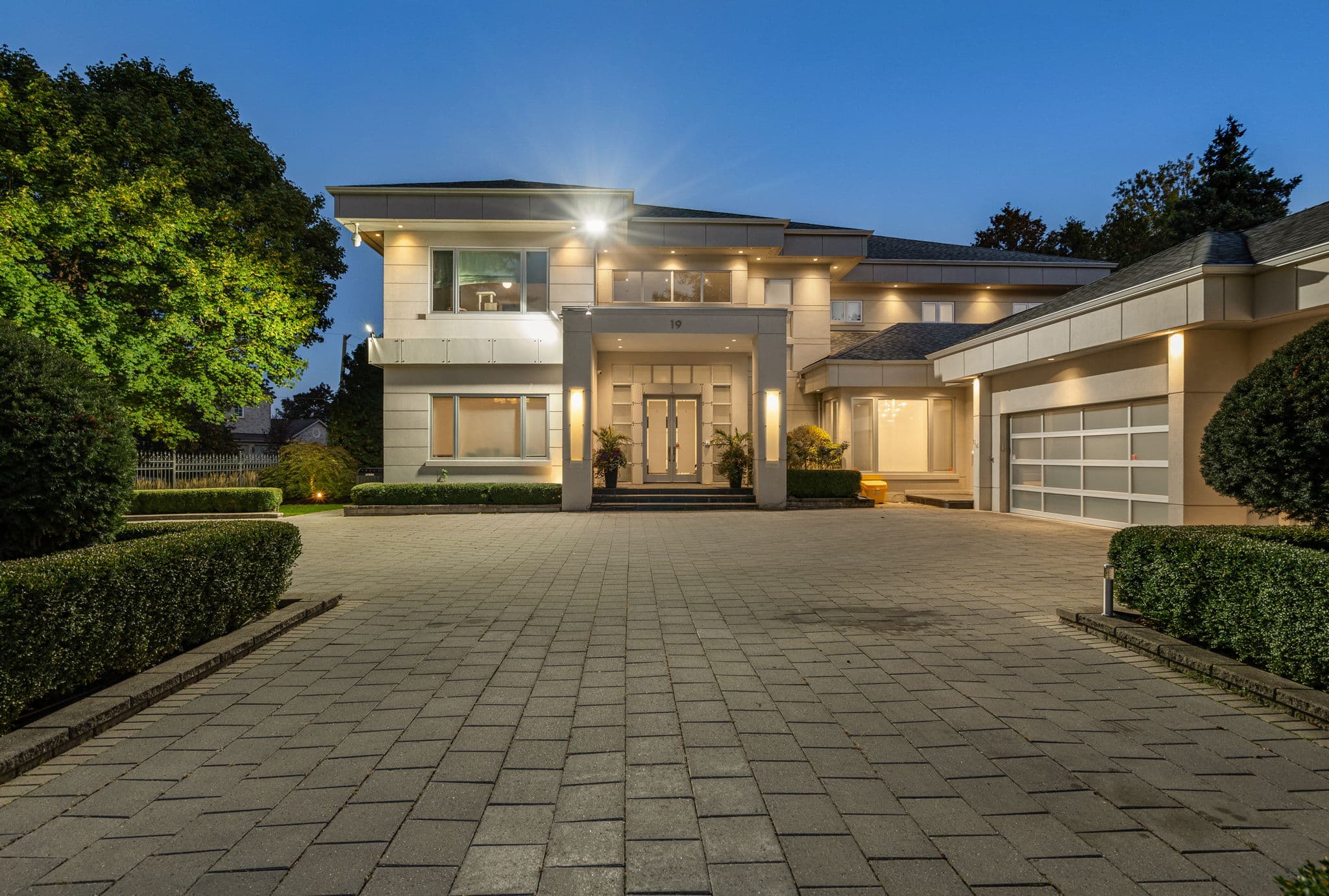 19 Maryvale Crescent Richmond Hill, ON L4C 6P6