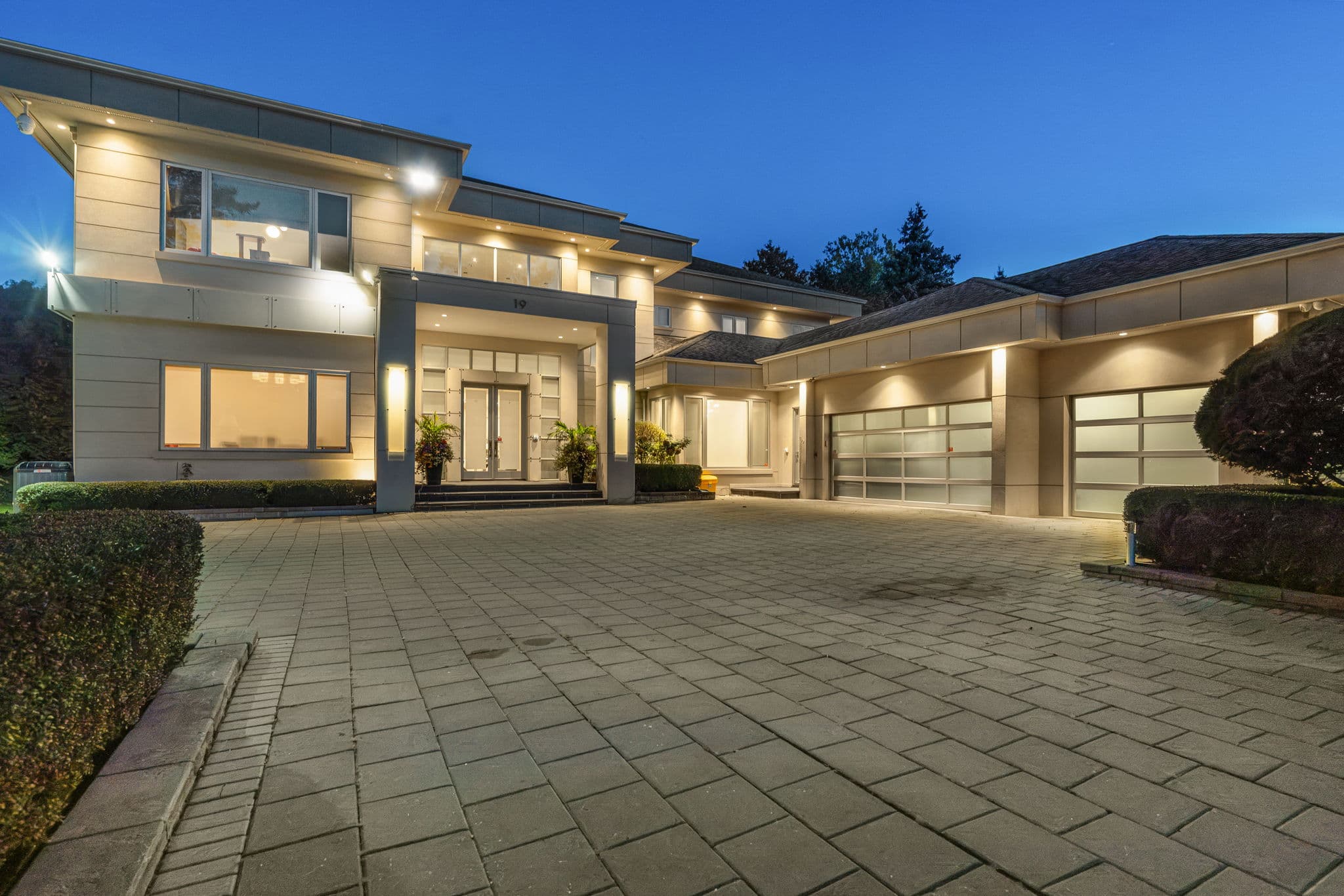 19 Maryvale Crescent Richmond Hill, ON L4C 6P6