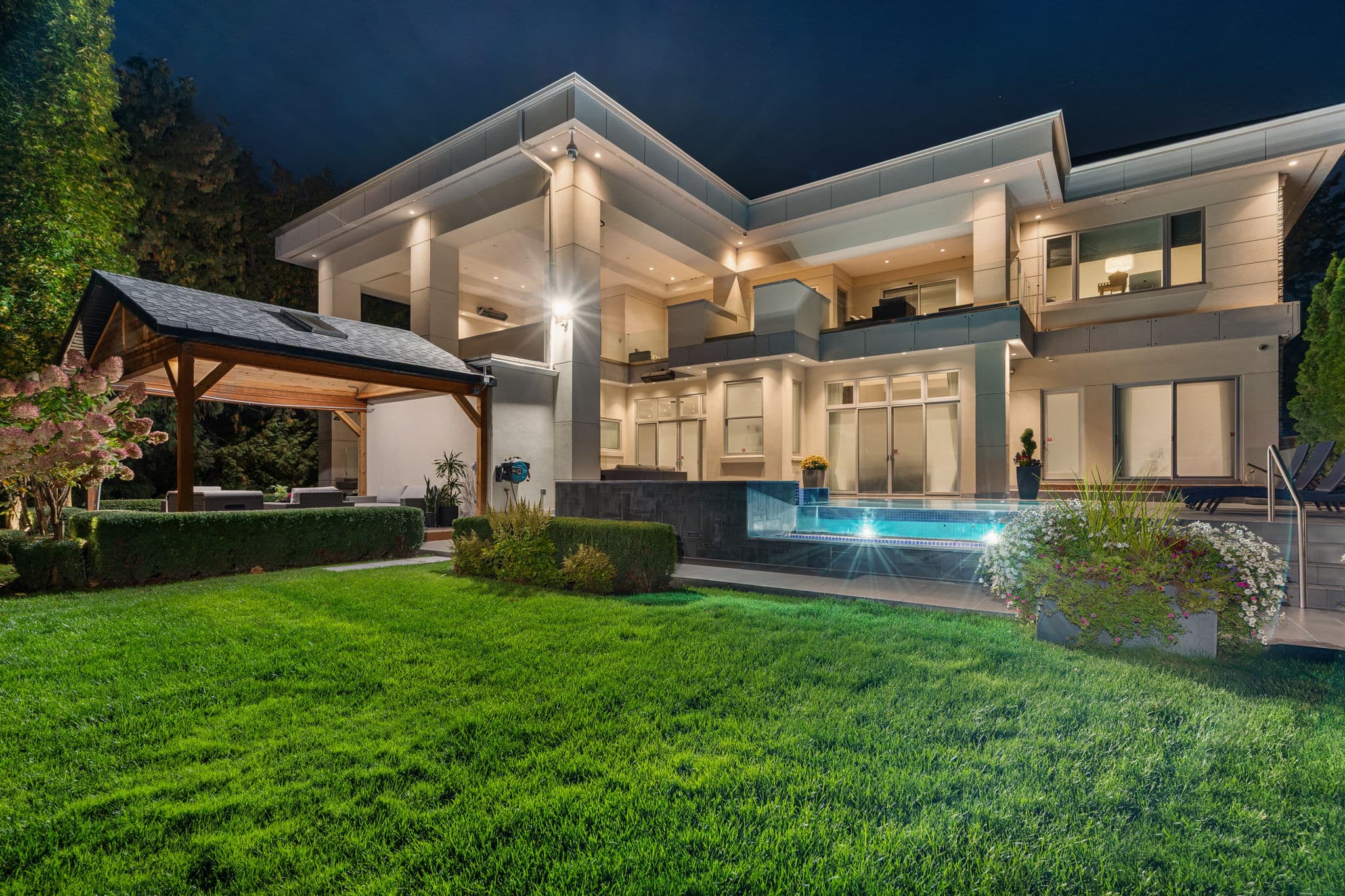 19 Maryvale Crescent Richmond Hill, ON L4C 6P6