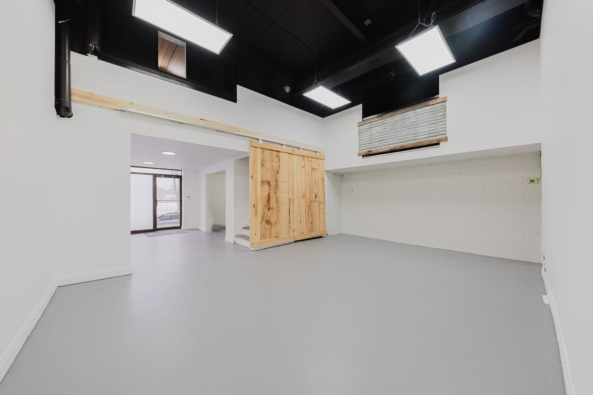 19 Polson St Toronto, ON M5A 1A4
