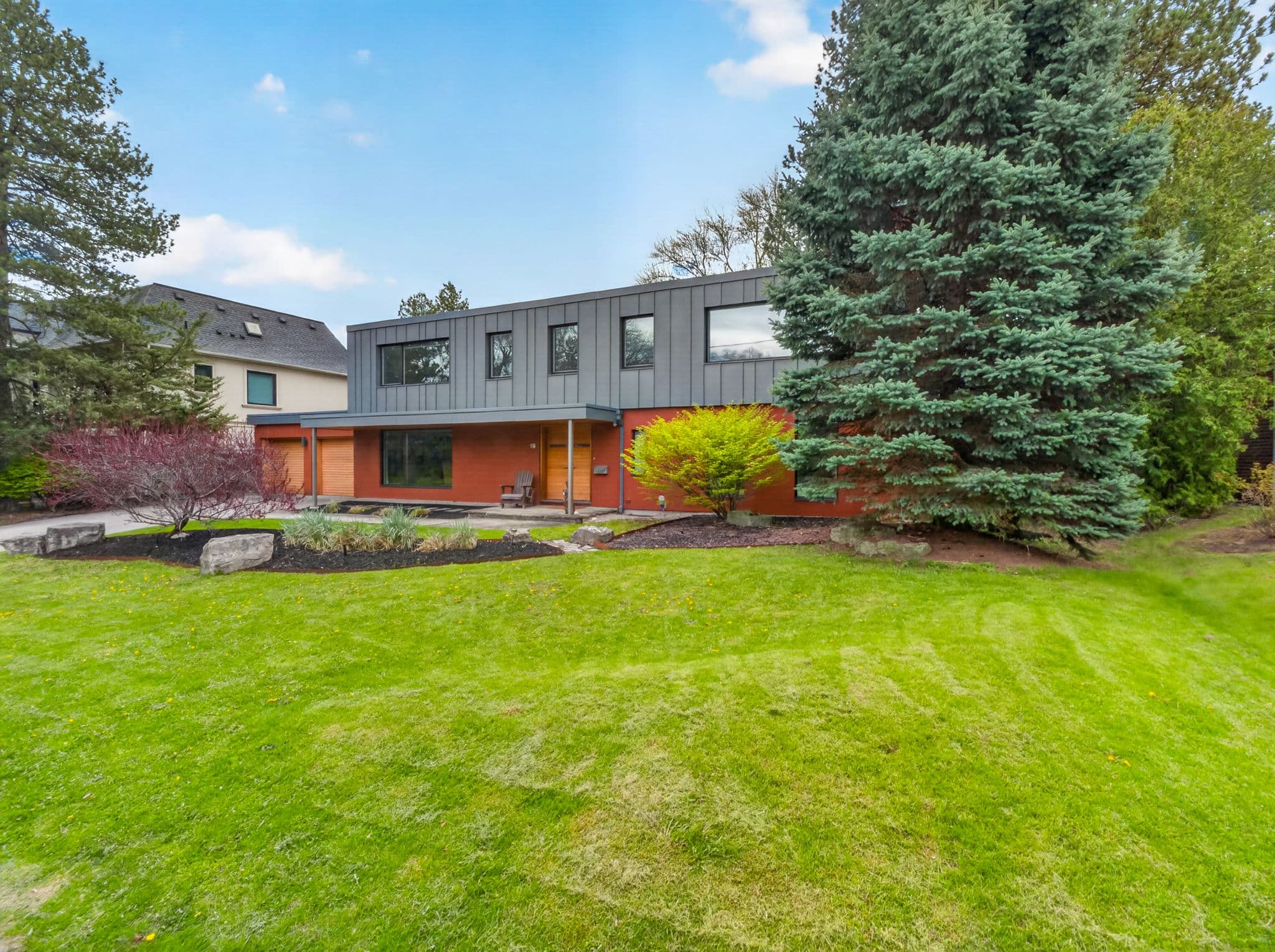 19 Saintfield Ave Toronto, ON M3C 2M4