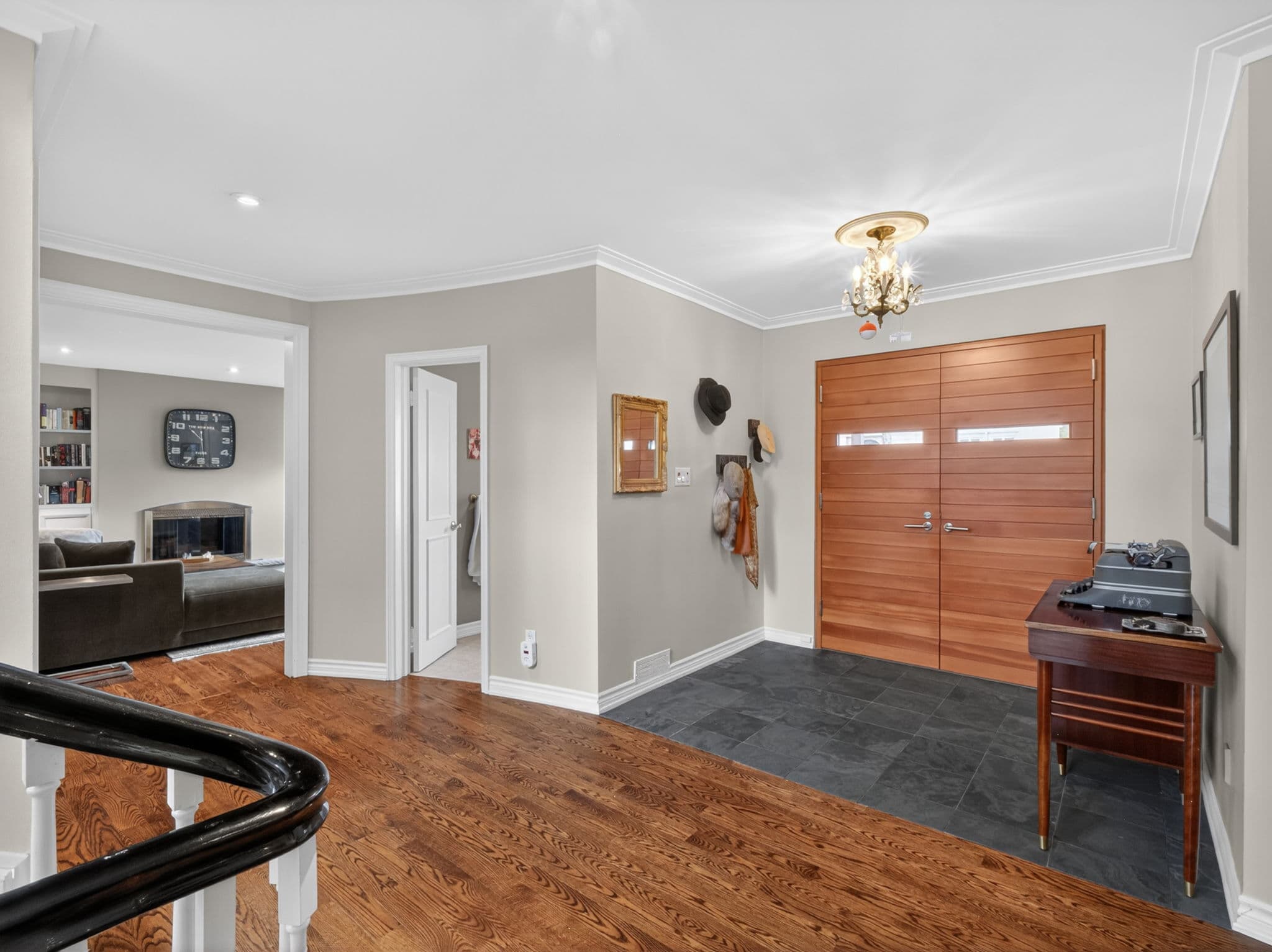 19 Saintfield Ave Toronto, ON M3C 2M4