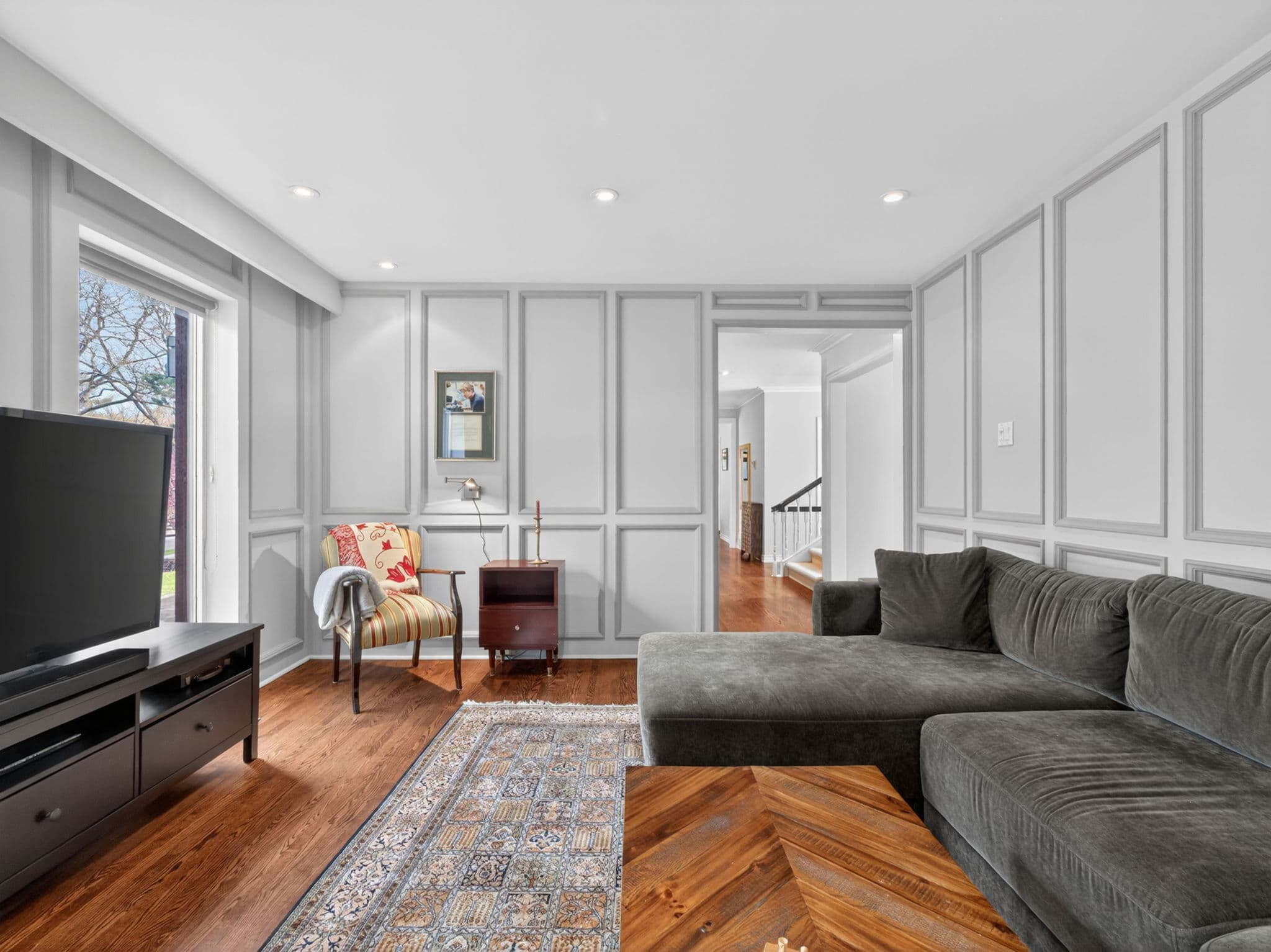 19 Saintfield Ave Toronto, ON M3C 2M4
