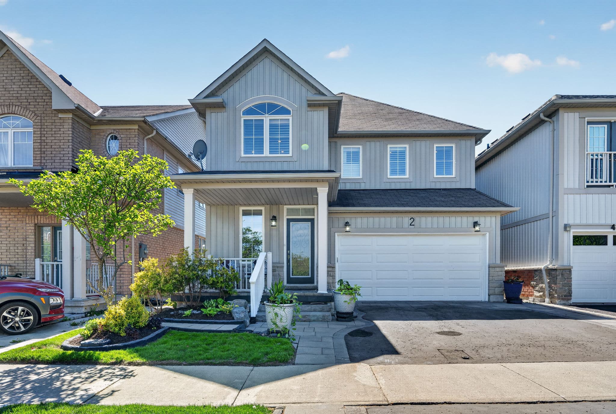 2 Bettina Pl Whitby, ON L1R 0E8