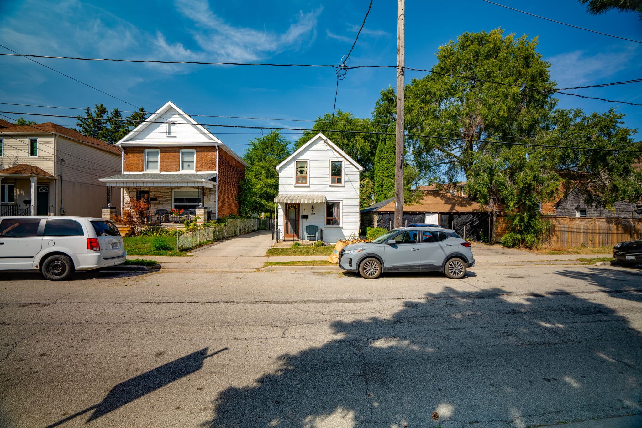 2 Goldwin Ave Toronto, ON M6M 2C4